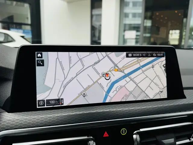 BMW X3 view 9