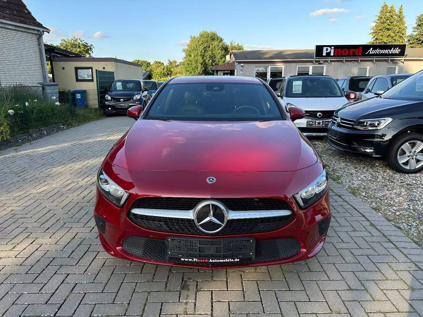 Mercedes-Benz A 180 Progressive LED-NAVI-SPUR-CAR PLAY-DAB- Rot - 2