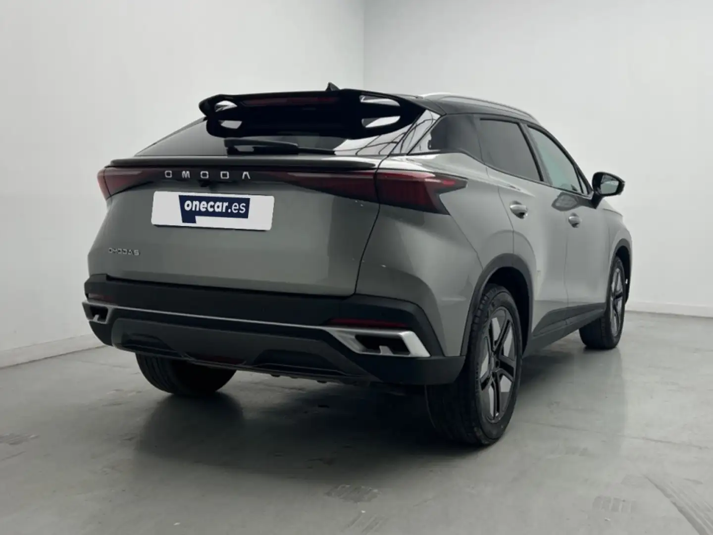 Omoda 5 1.6 T-GDI PREMIUM DCT 147CV P Grau - 2
