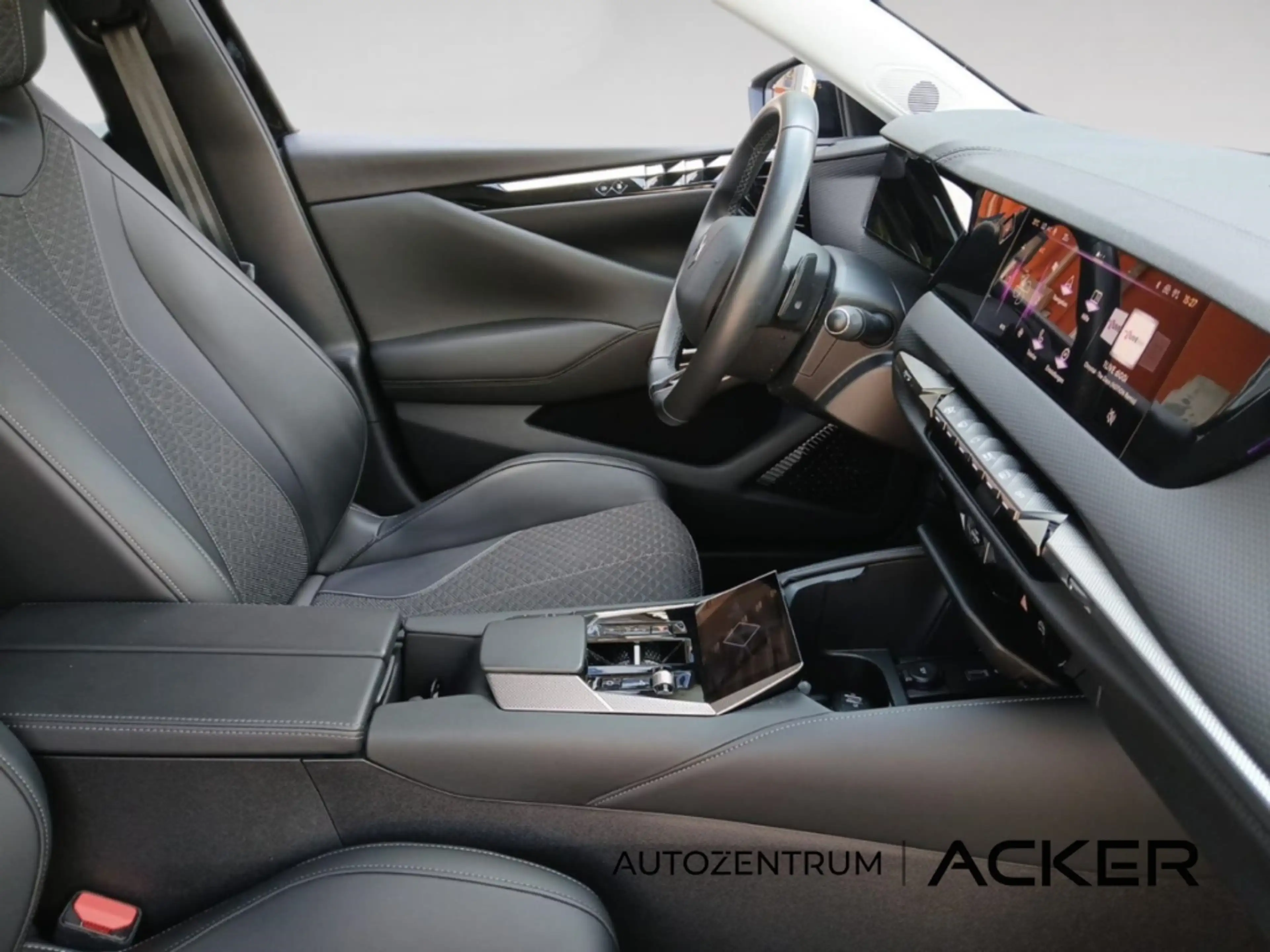 DS Automobiles DS 4 E-Tense Cross Trocadero PHEV 8AT. AHK/LED — photo 12