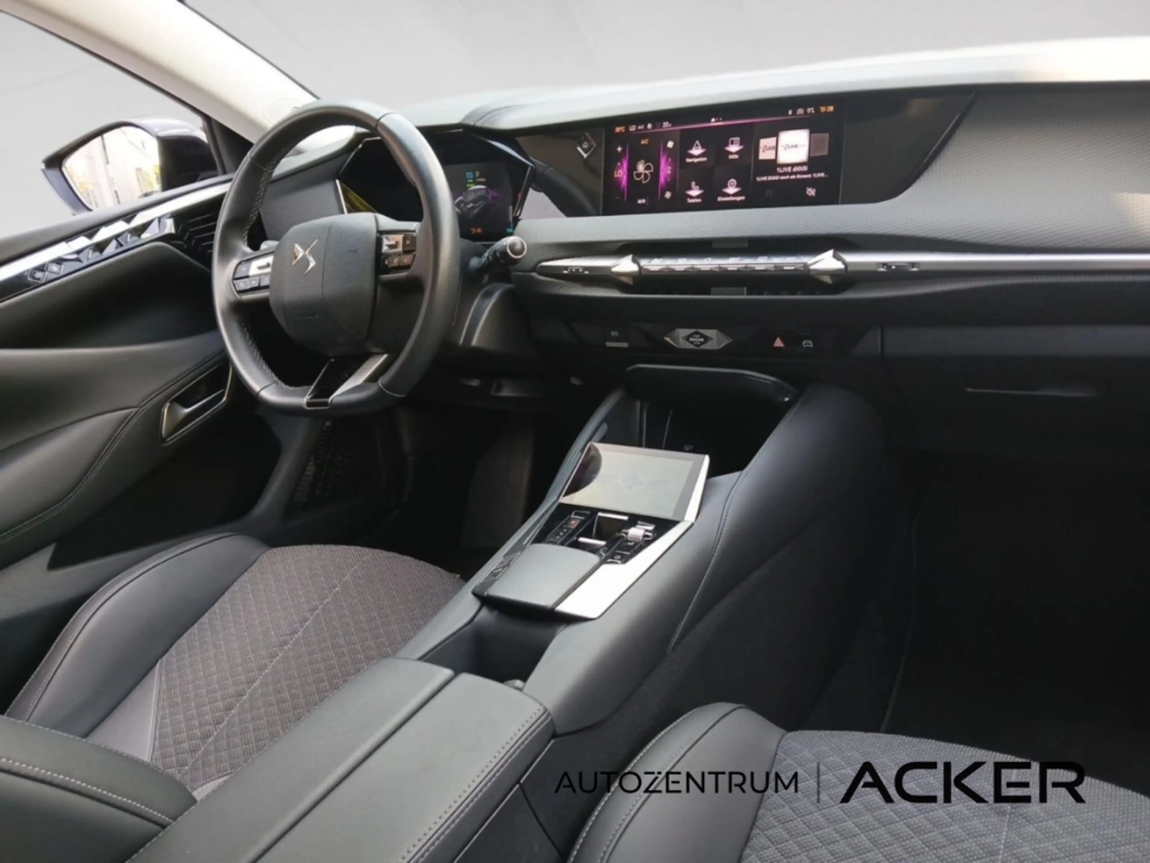 DS Automobiles DS 4 E-Tense Cross Trocadero PHEV 8AT. AHK/LED — photo 14