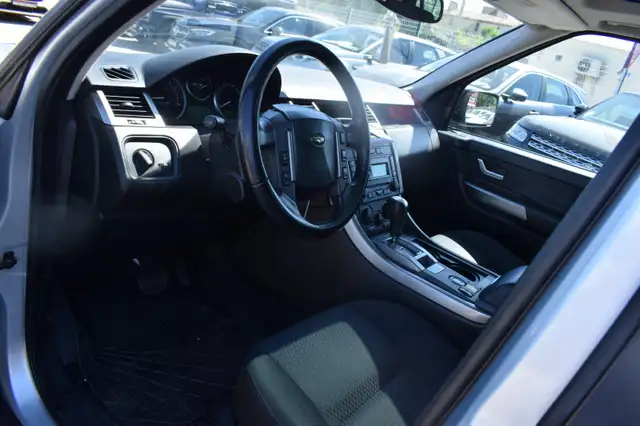 Land Rover Range Rover Sport view 7