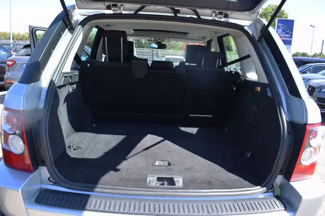 Land Rover Range Rover Sport view 9