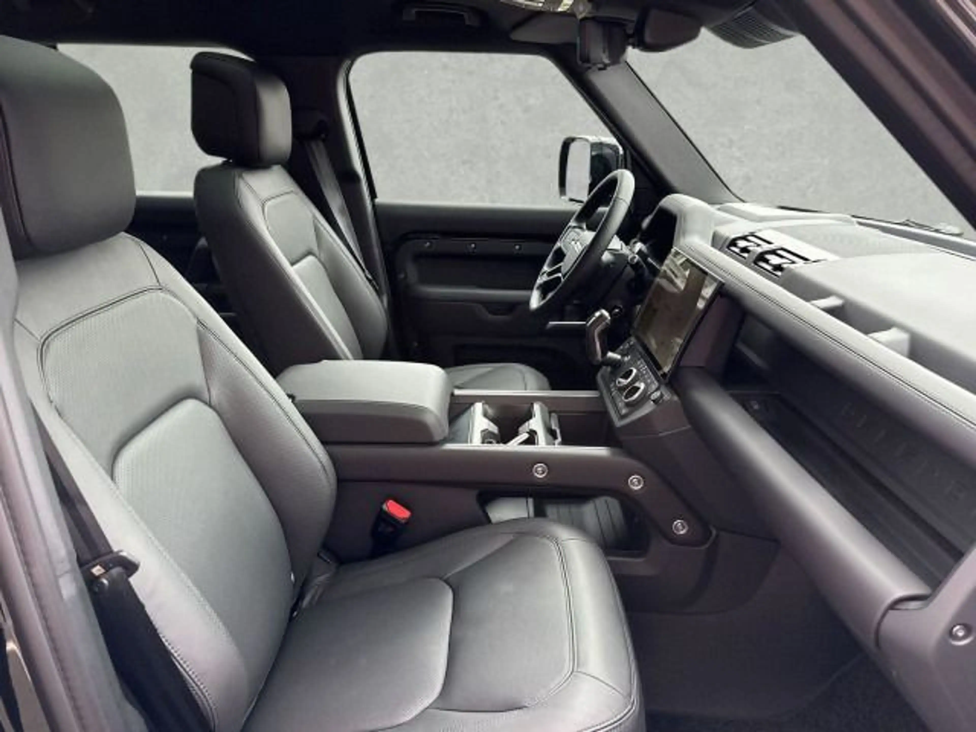 Land Rover Defender 110 X-Dynamic HSE — photo 7