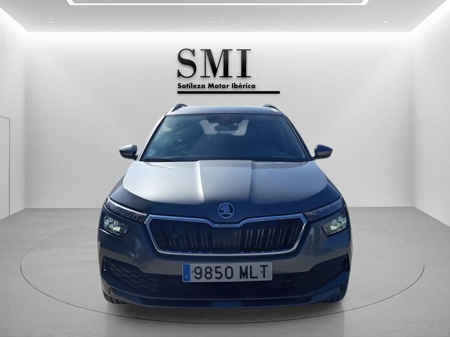 Skoda Kamiq 1.5 TSI Ambition Gris - 2