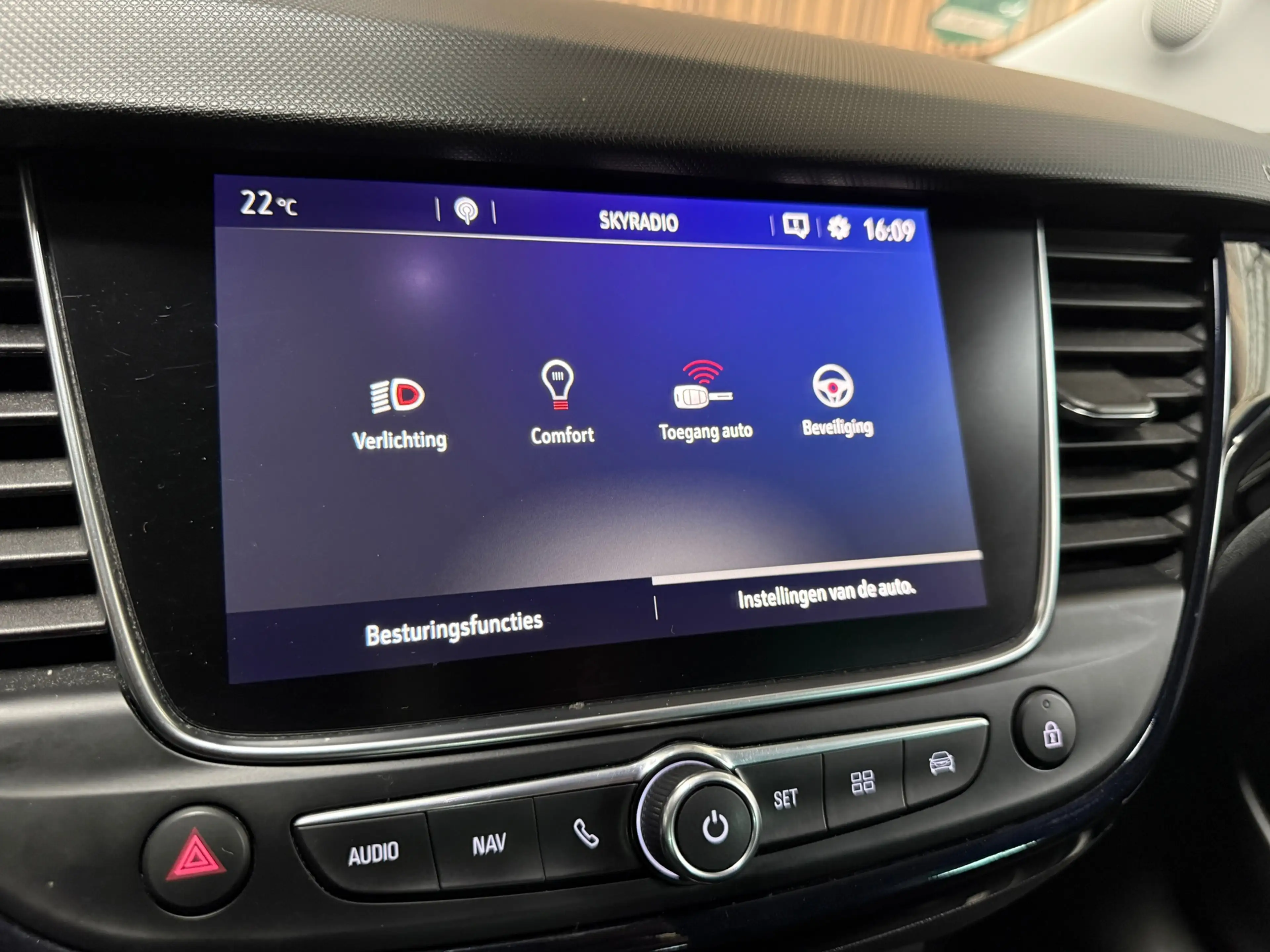 Opel Crossland X 1.2 Turbo Innovation, Automaat, Nette auto — photo 14