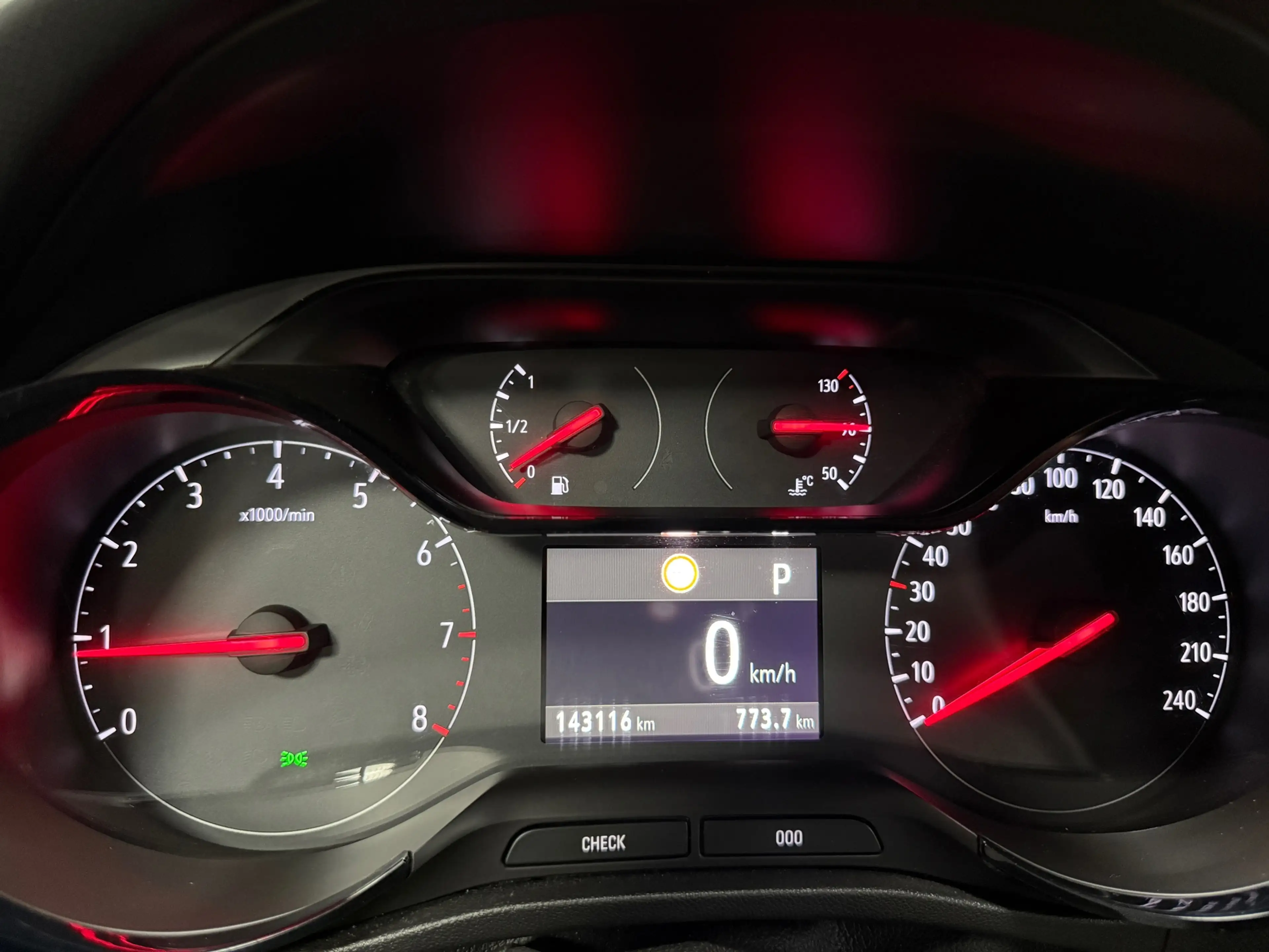 Opel Crossland X 1.2 Turbo Innovation, Automaat, Nette auto — photo 12