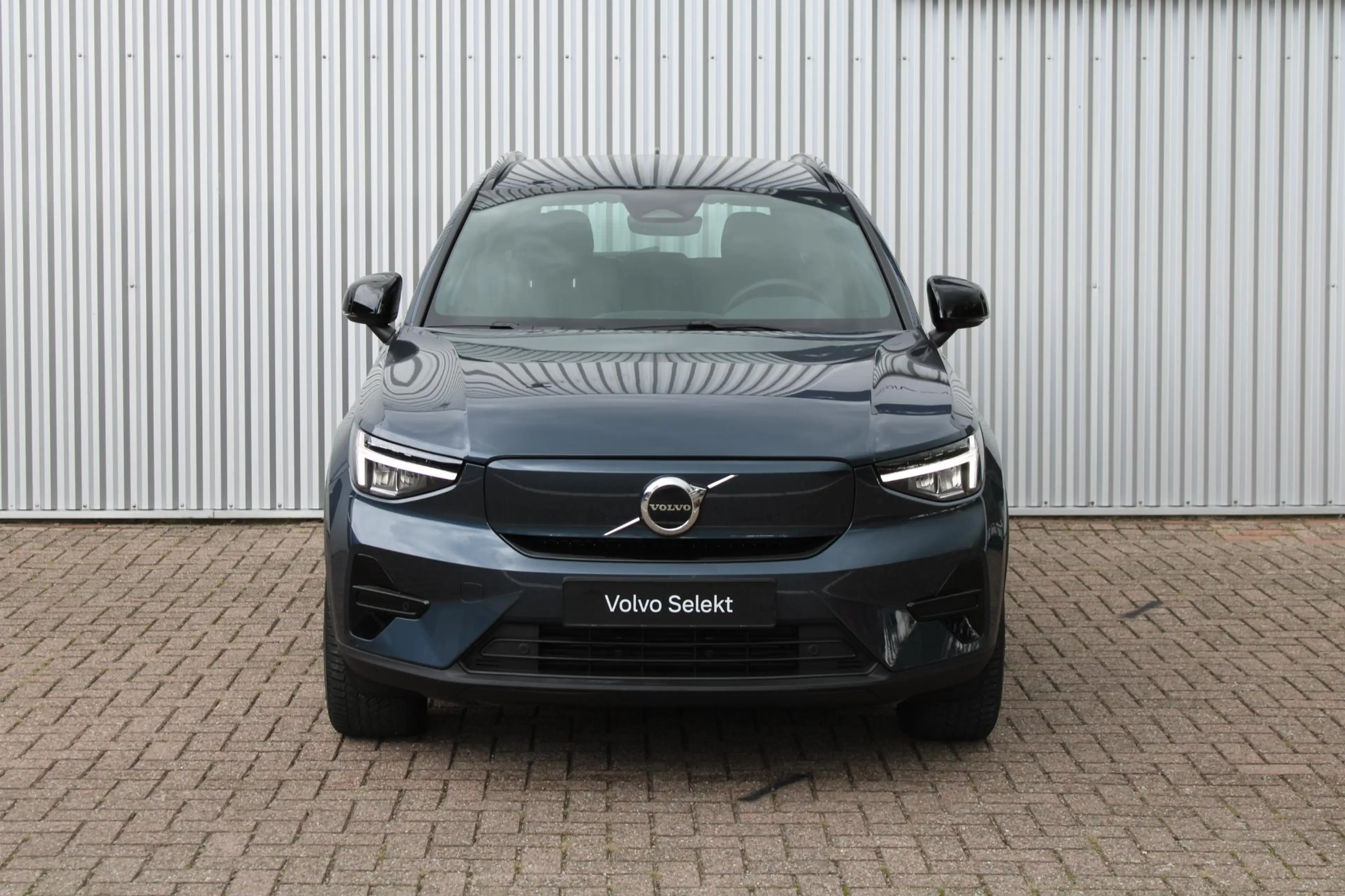 Volvo EX40 Single Motor Extended Range Plus 82 kWh | Trekhaak — photo 3