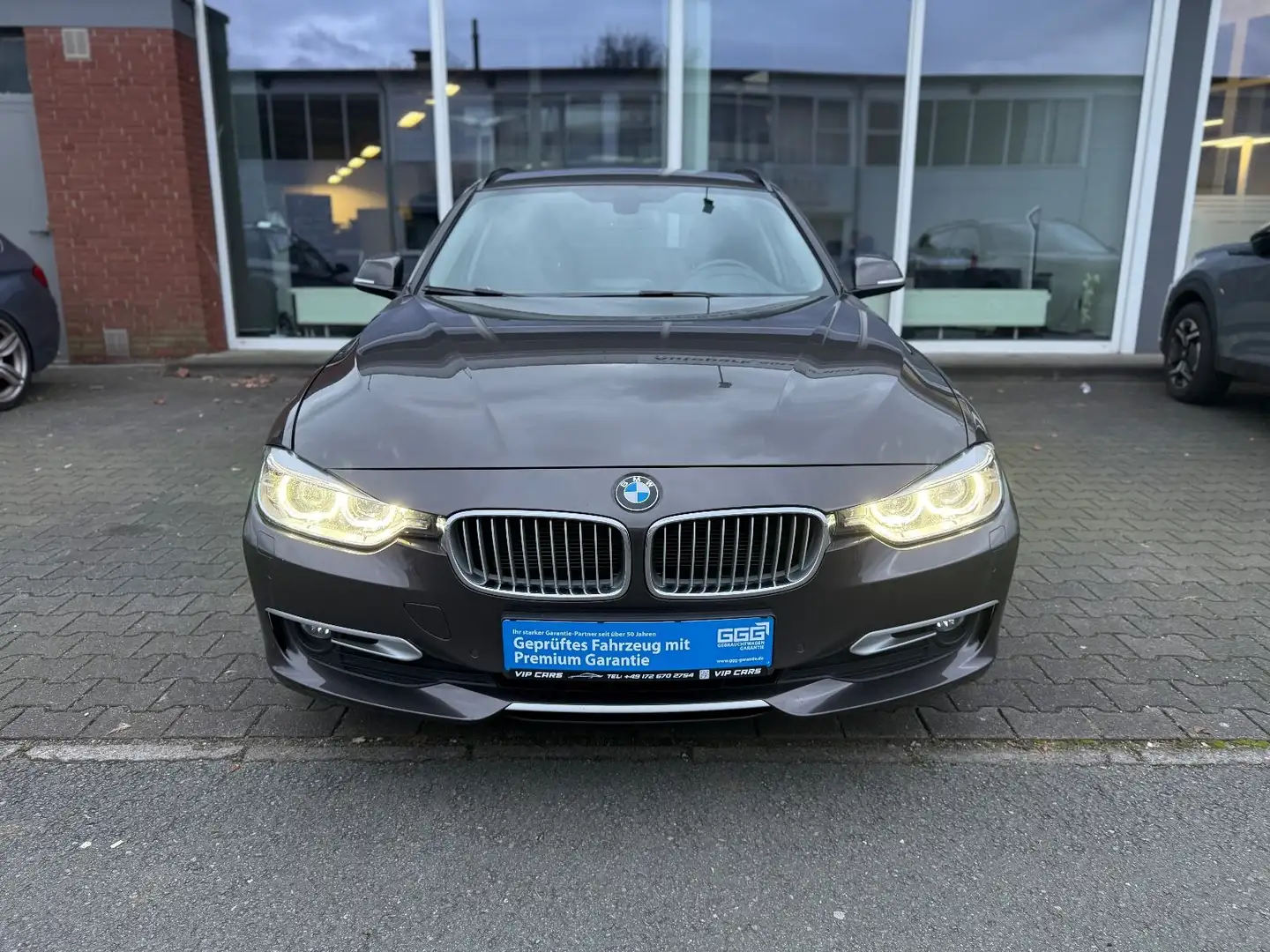 BMW 318 d Touring*Tempo*SHG*El.Heckklappe*AHK* Braun - 2
