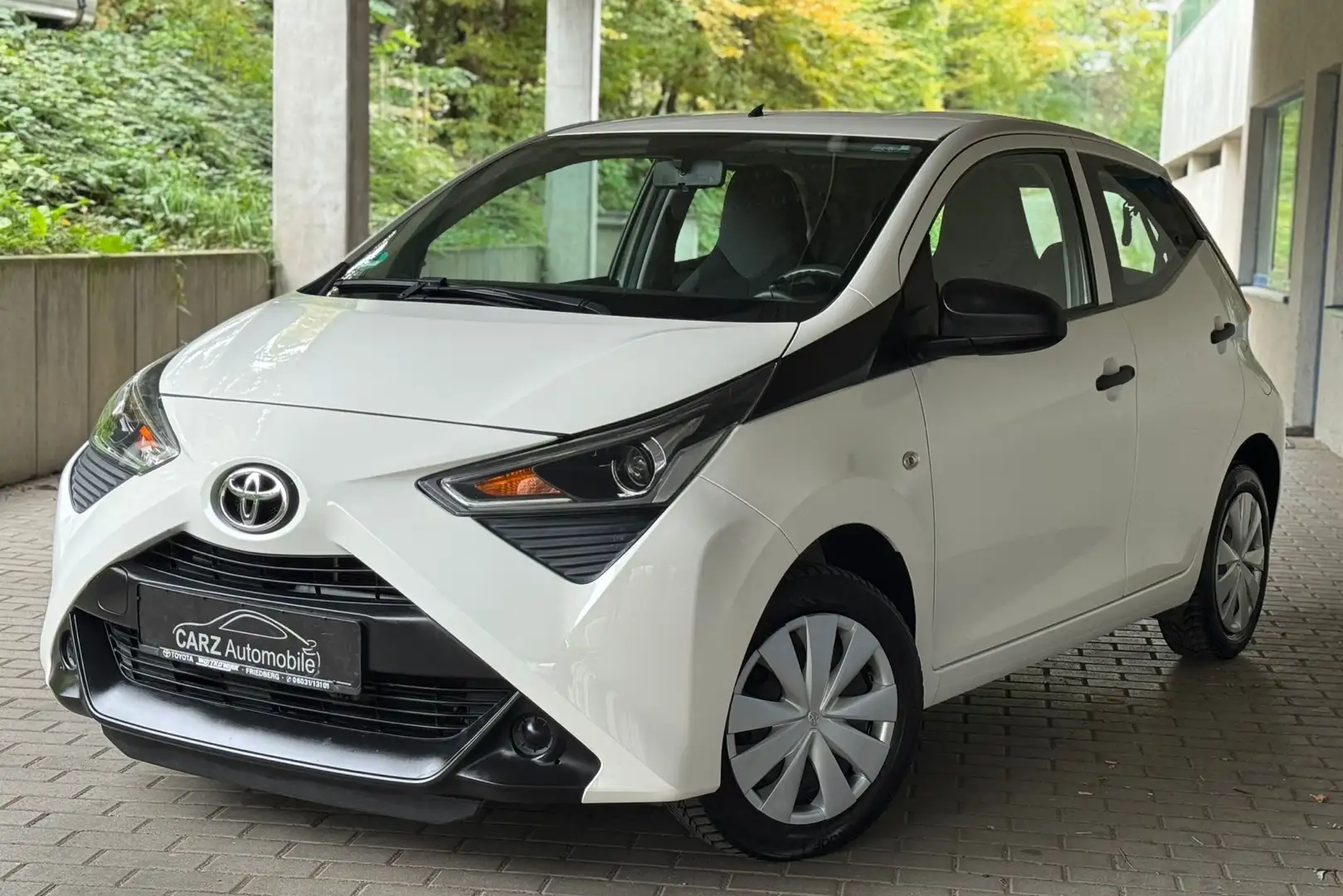 Toyota Aygo Aygo x-play Weiß - 1