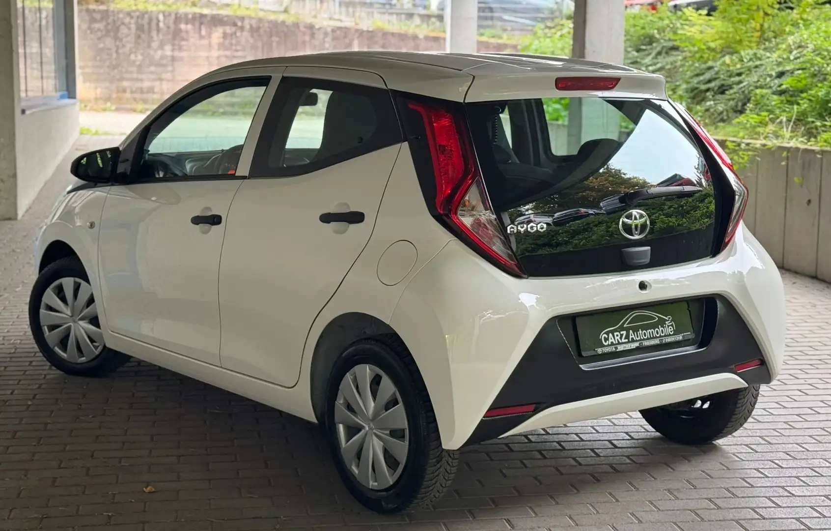 Toyota Aygo Aygo x-play Weiß - 2