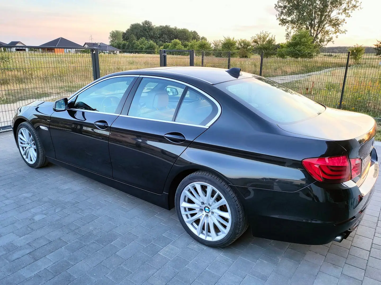BMW 520 520d Efficient Dynamics Edition F10 Negru - 2