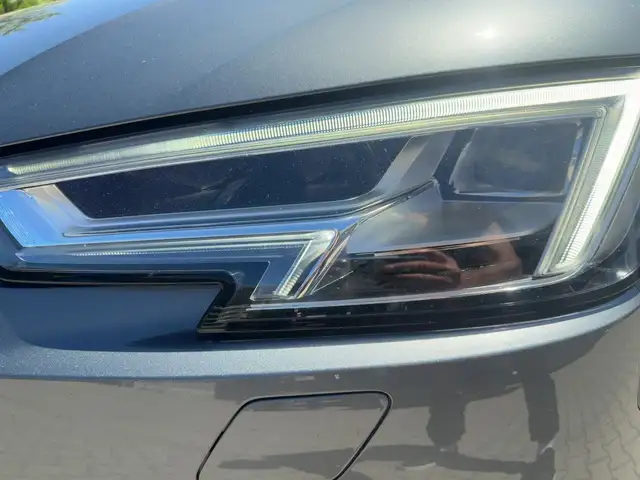 Audi A4 view 15