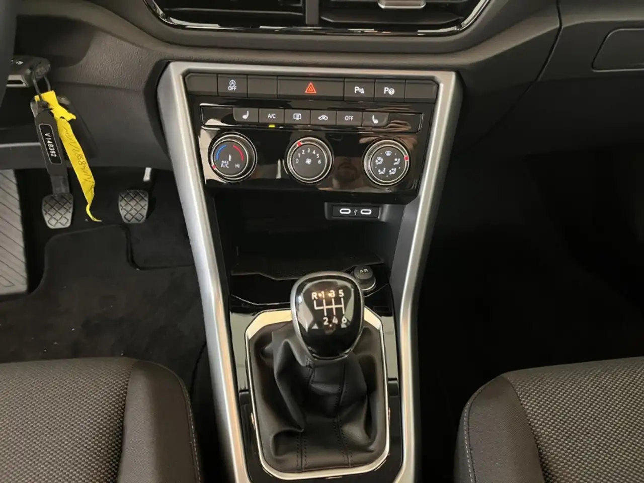 Volkswagen T-Roc 1.0 TSI Life Digitales Cockpit LED Apple CarPlay A 15