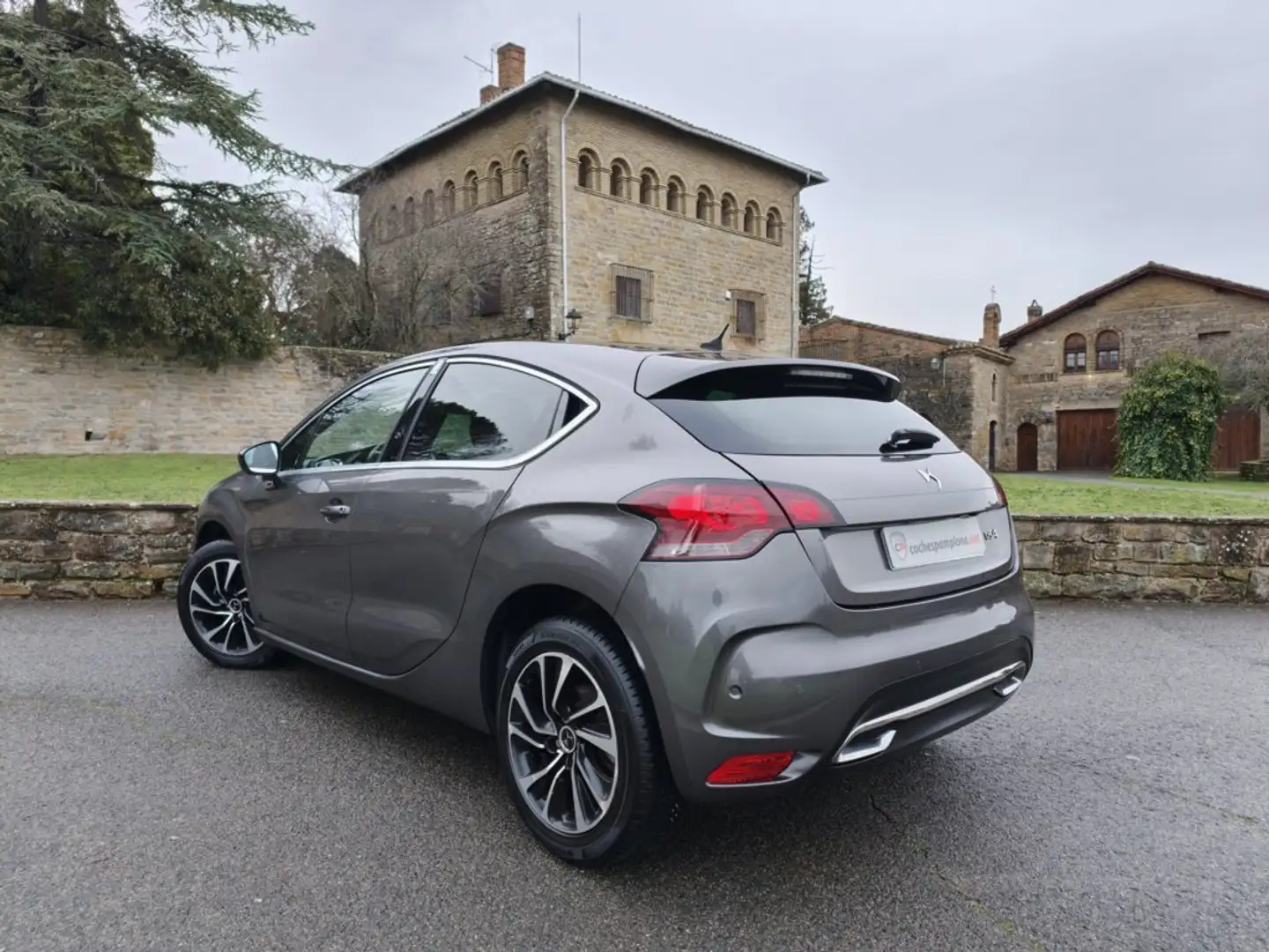 DS Automobiles DS 4 1.6 BlueHDi S&S EAT6 Style 120 Gris - 2