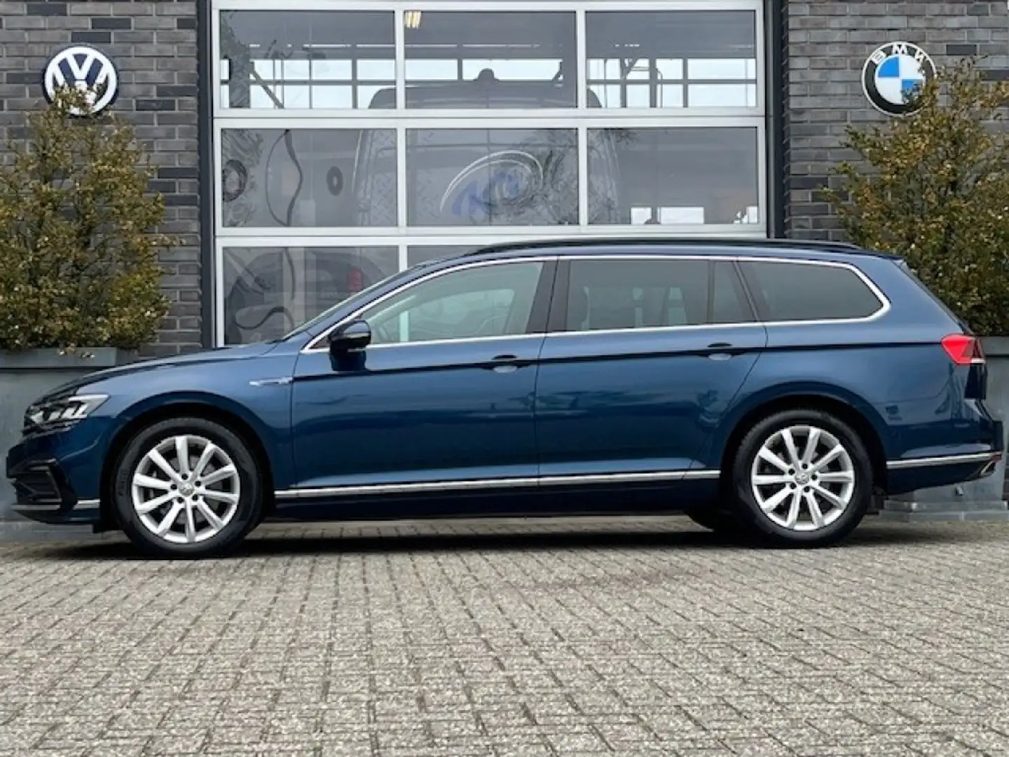 Volkswagen Passat VARIANT 1.4 TSI GTE VIRTU - HEAD-UP - MASSAGE - AD Kék - 2