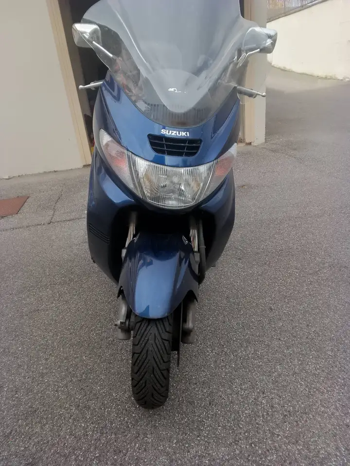 Suzuki Burgman 400