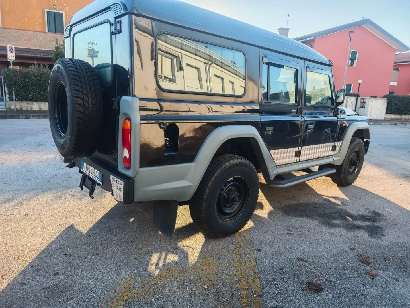 Iveco Massif 5p 3.0 SW 146cv con camperizzazione scomponibile Schwarz - 2