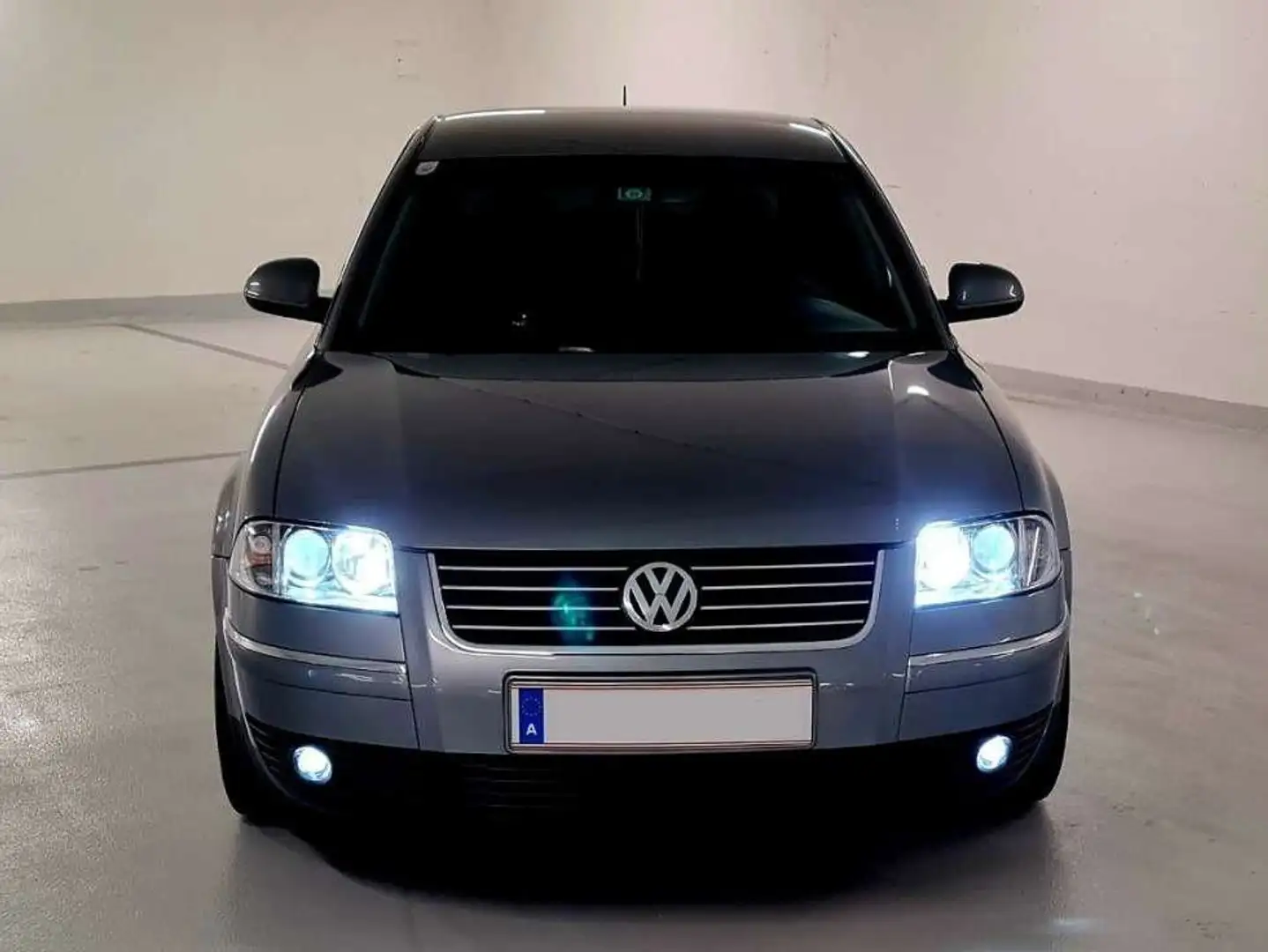 Volkswagen Passat Passat Exclusive 1,9 TDI PD Exclusive Gris - 2