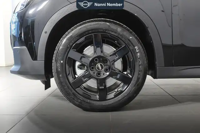 Mini Countryman view 8