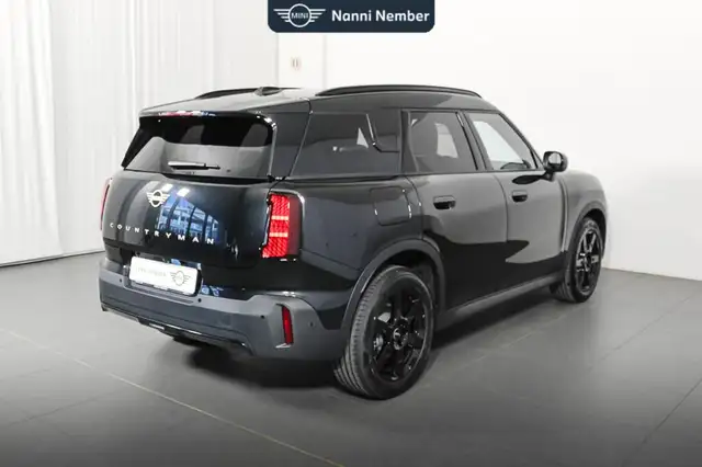Mini Countryman view 4
