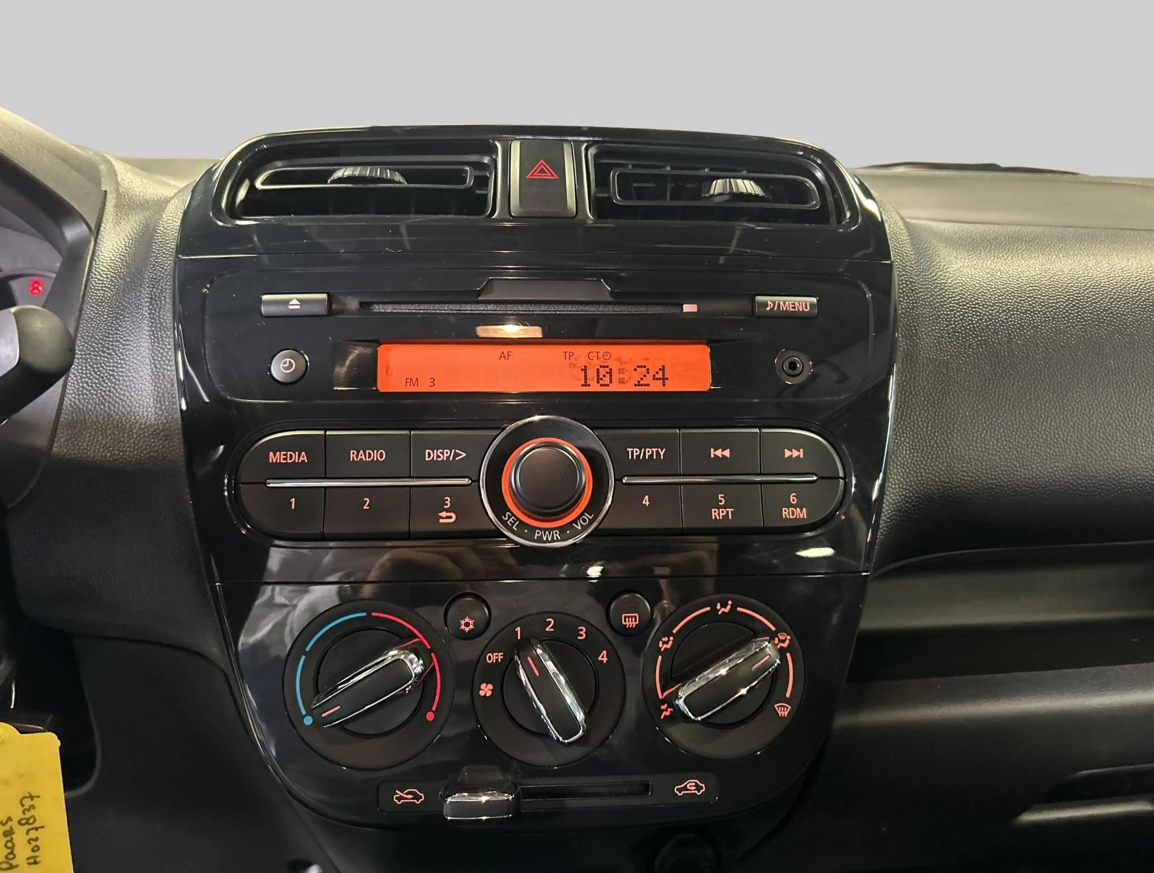 Mitsubishi Space Star 1.0 Inform — photo 13