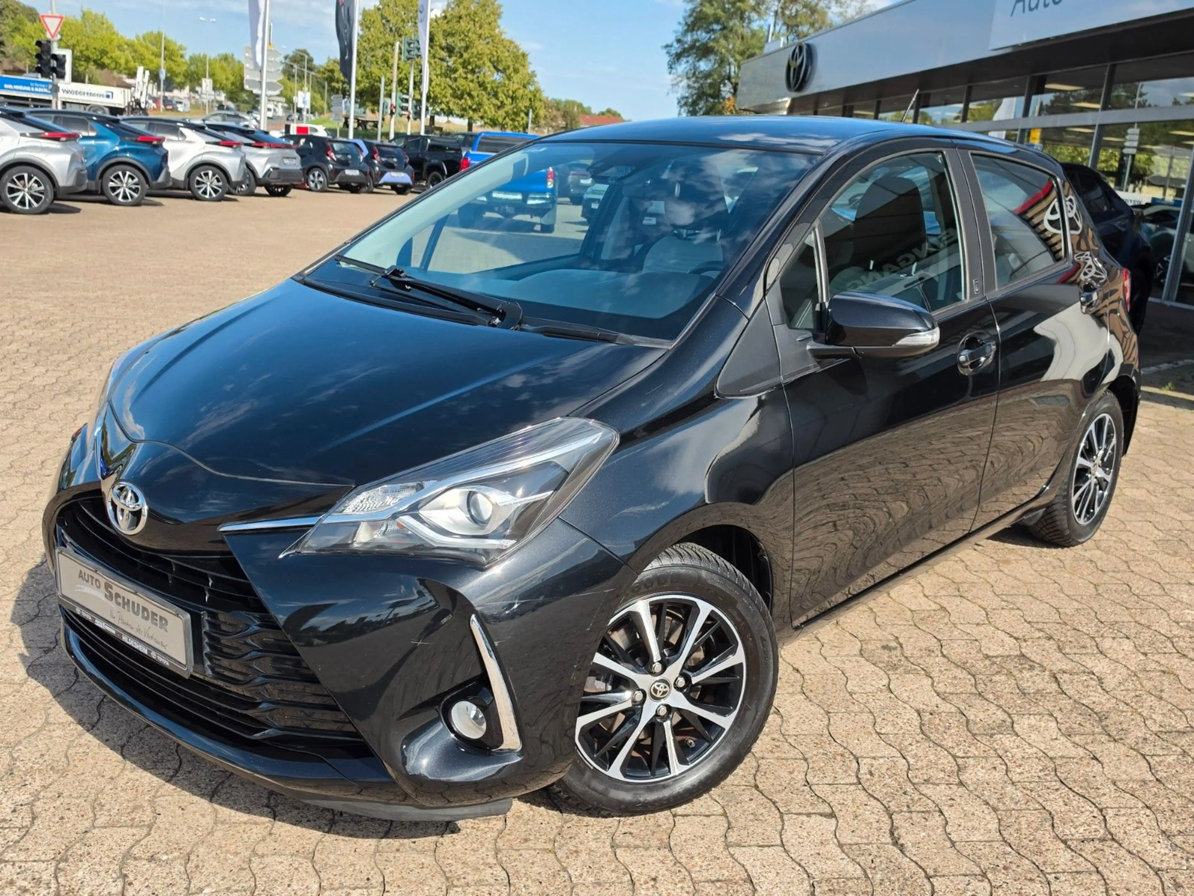 Toyota Yaris 1.5 Benziner Team D