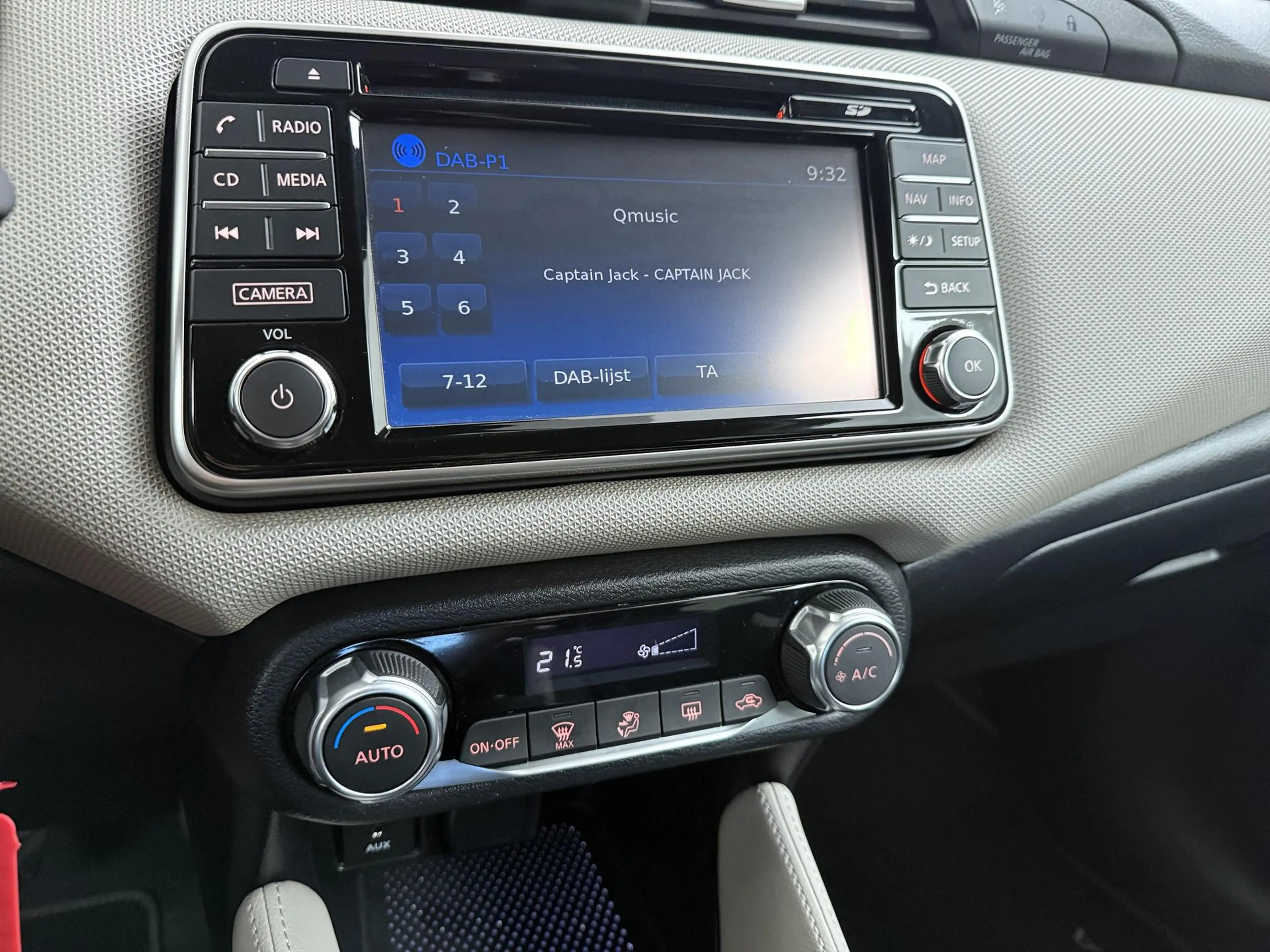 Nissan Micra 0.9 IG-T N-Connecta | Climate Control | Parkeercam — photo 11