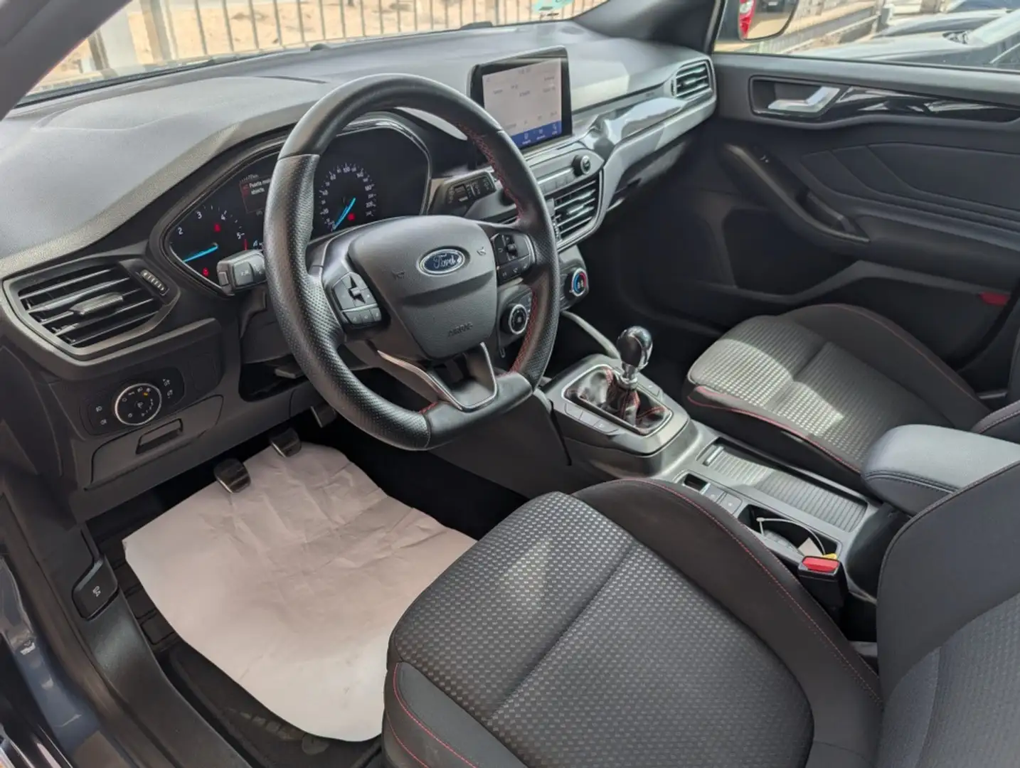 Ford Focus 1.5Ecoblue ST Line 120 Azul - 2