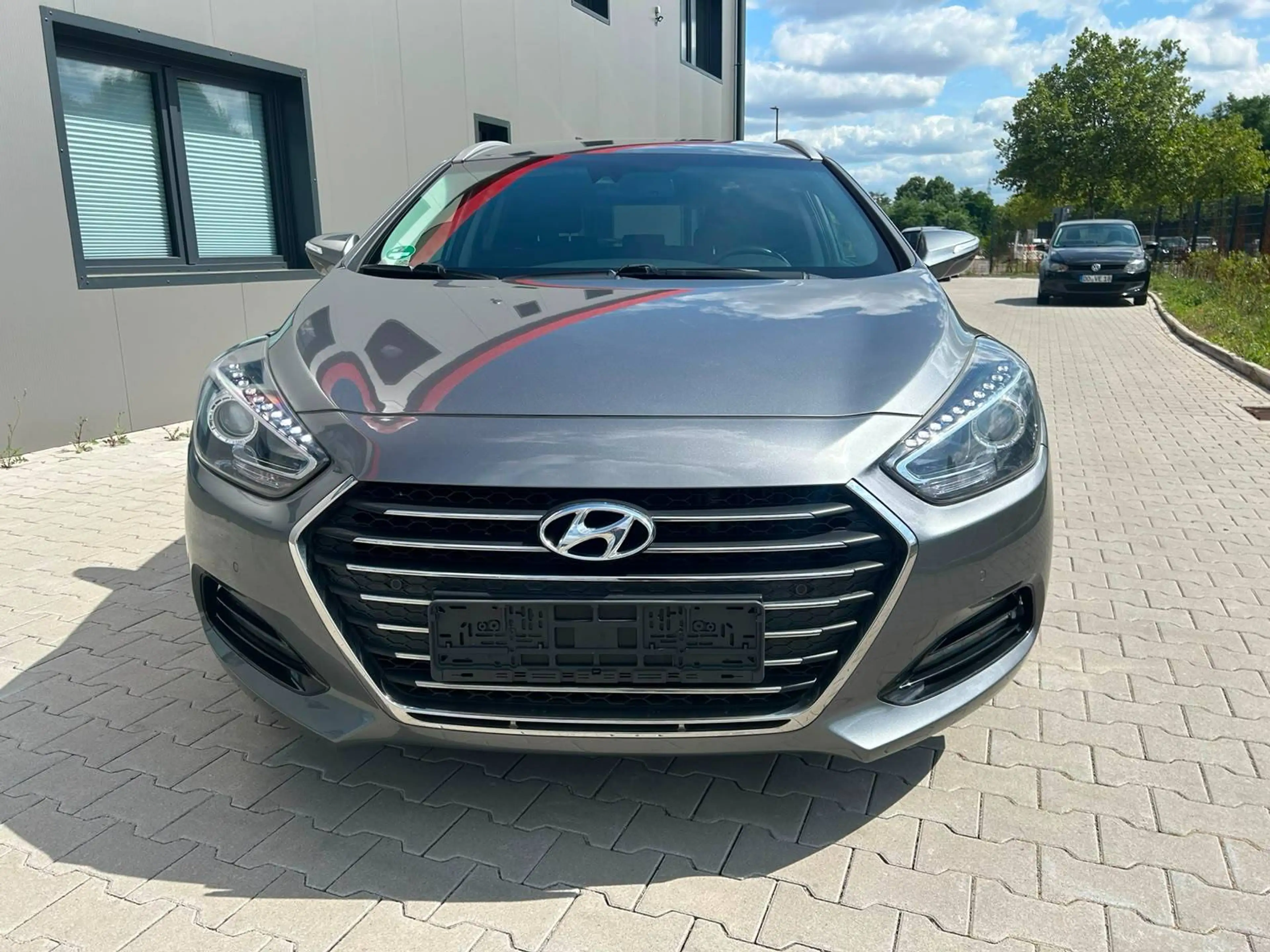 Hyundai i40 blue Style — photo 3