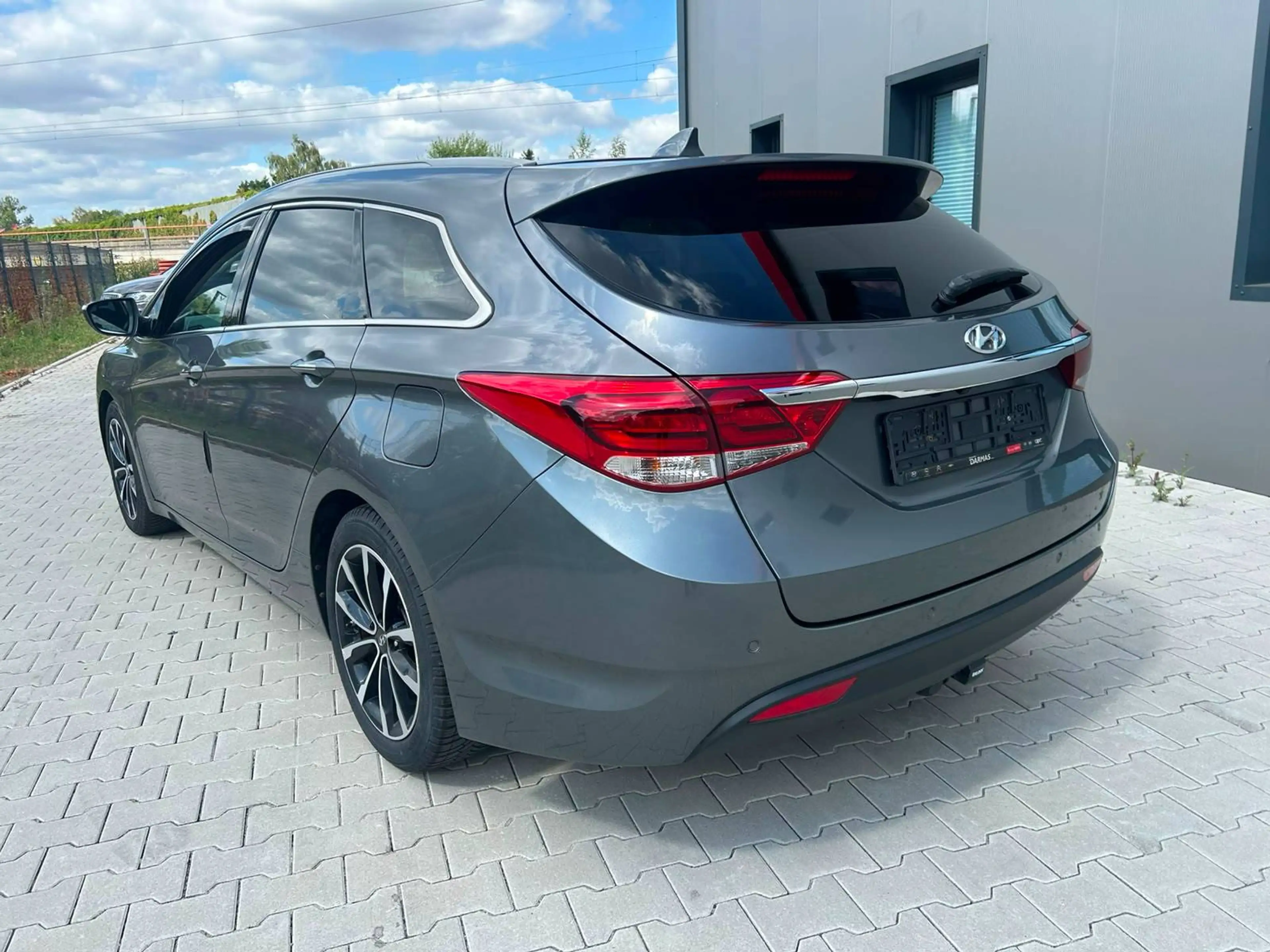 Hyundai i40 blue Style — photo 5