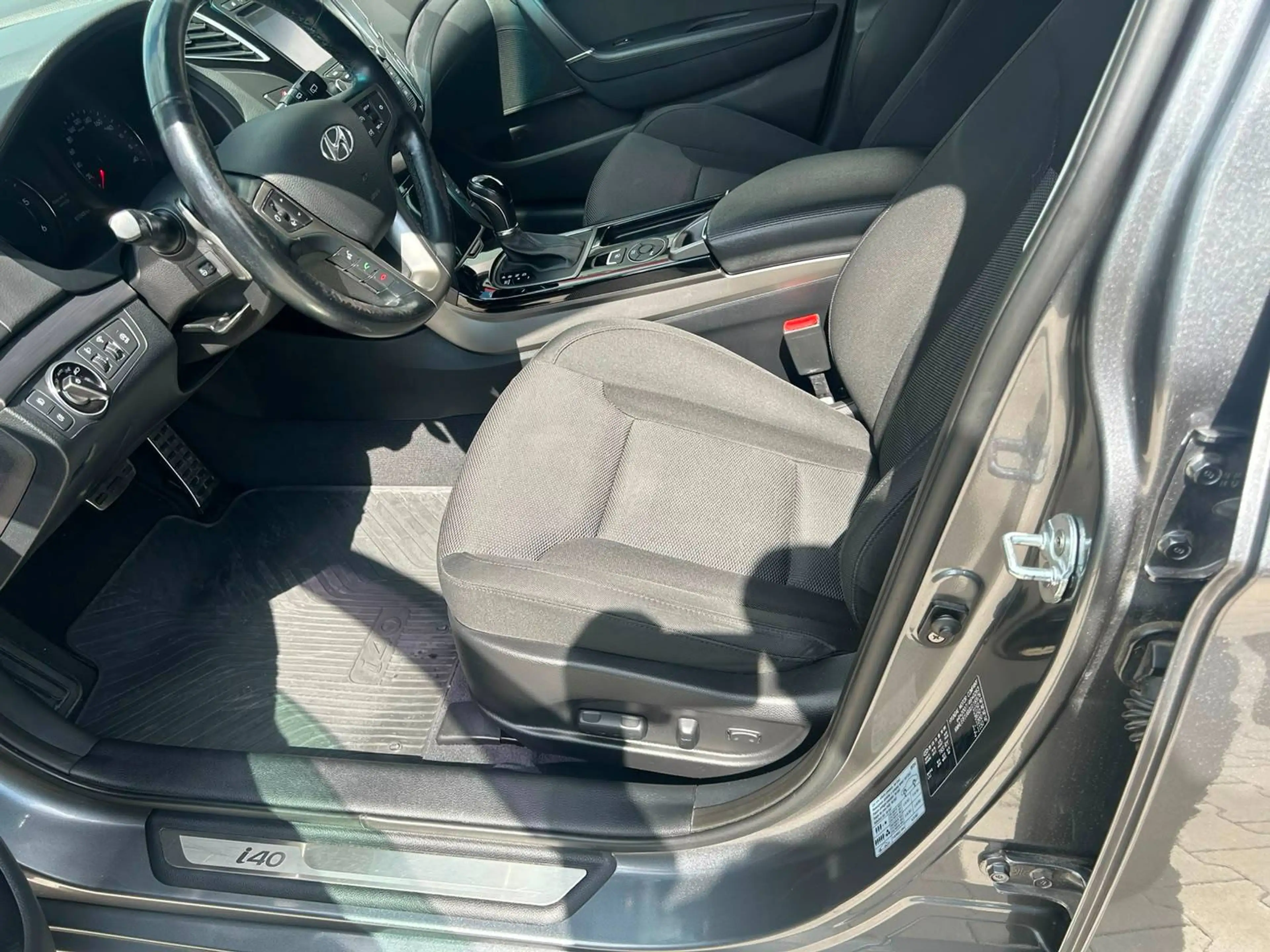Hyundai i40 blue Style — photo 12