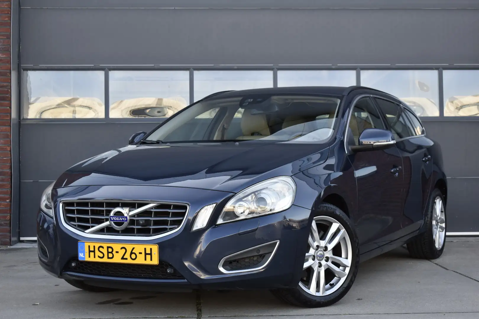 Volvo V60 2.0T Summum Trekhaak - Navi - stand.kachel Blauw - 1