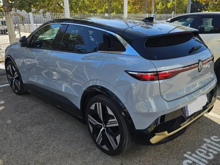 Renault Mégane E-Tech 100% eléctrico iconic EV60 super charge 2023, foto 2