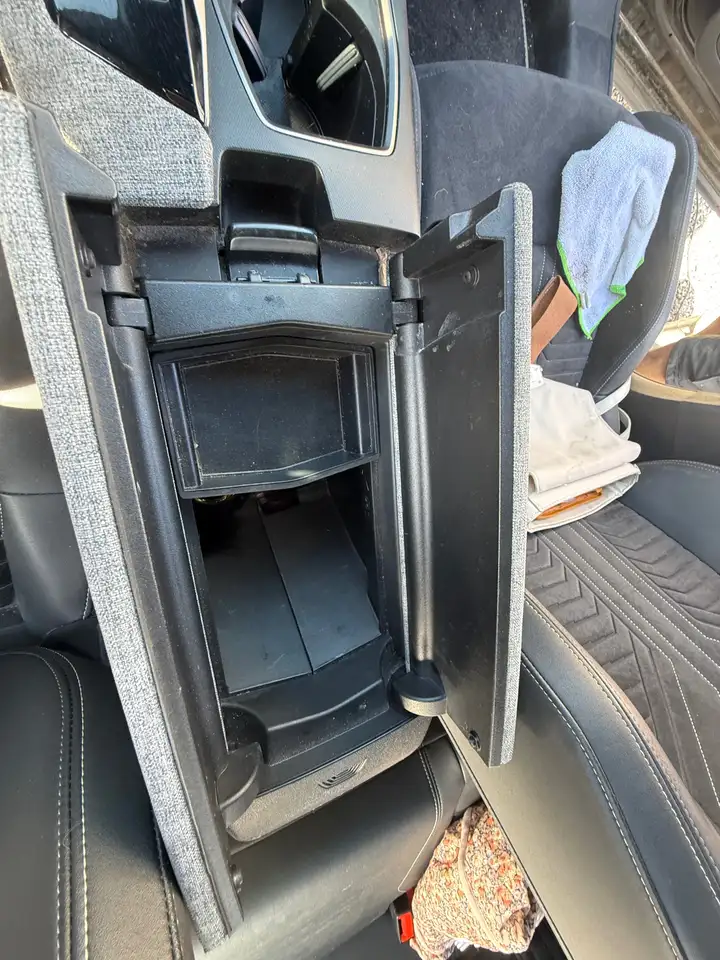 Peugeot 3008 3008 Plug-In Hybrid — photo 18
