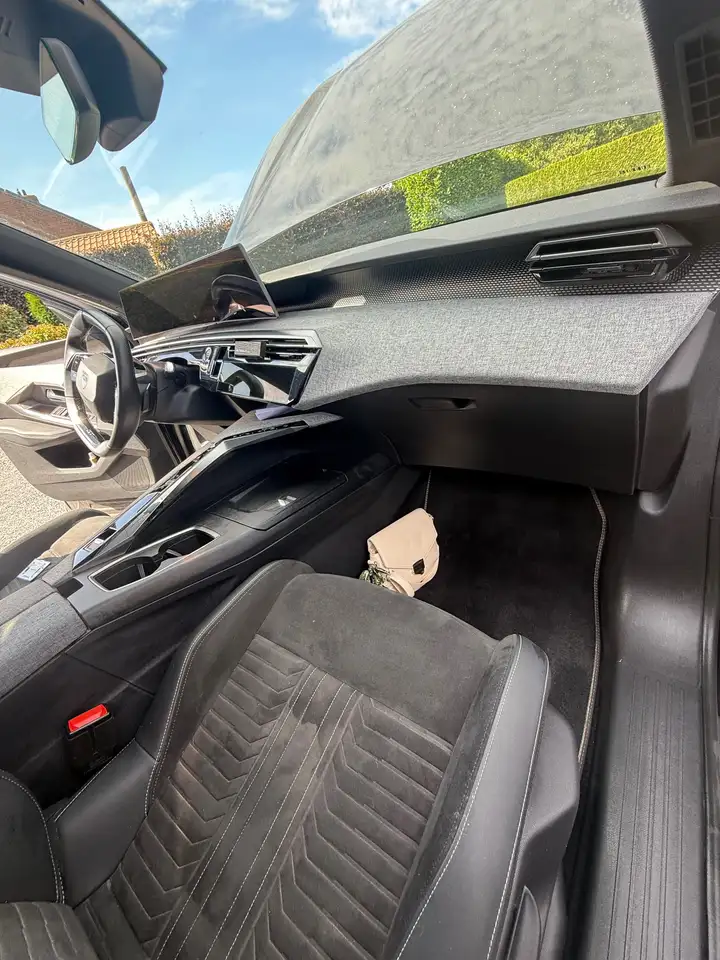Peugeot 3008 3008 Plug-In Hybrid — photo 12