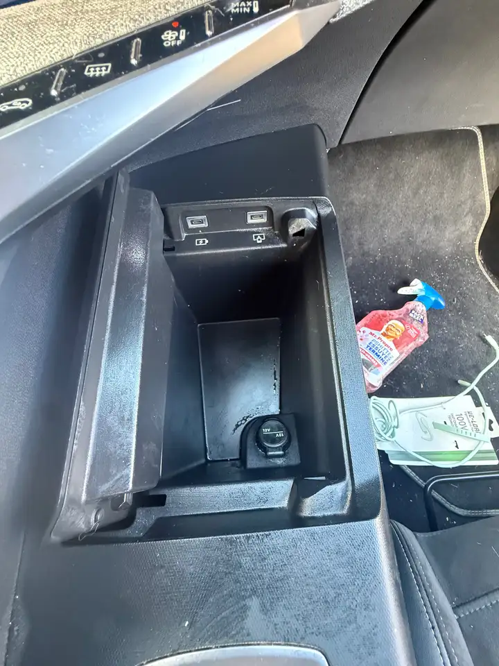 Peugeot 3008 3008 Plug-In Hybrid — photo 24
