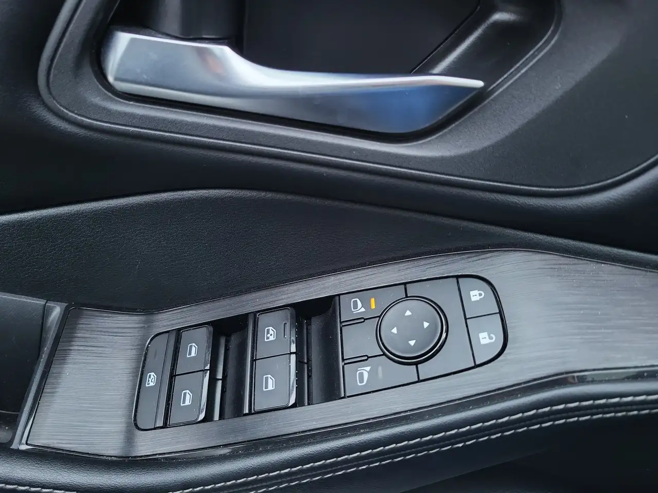 Nissan Rogue photo Nissan Rogue