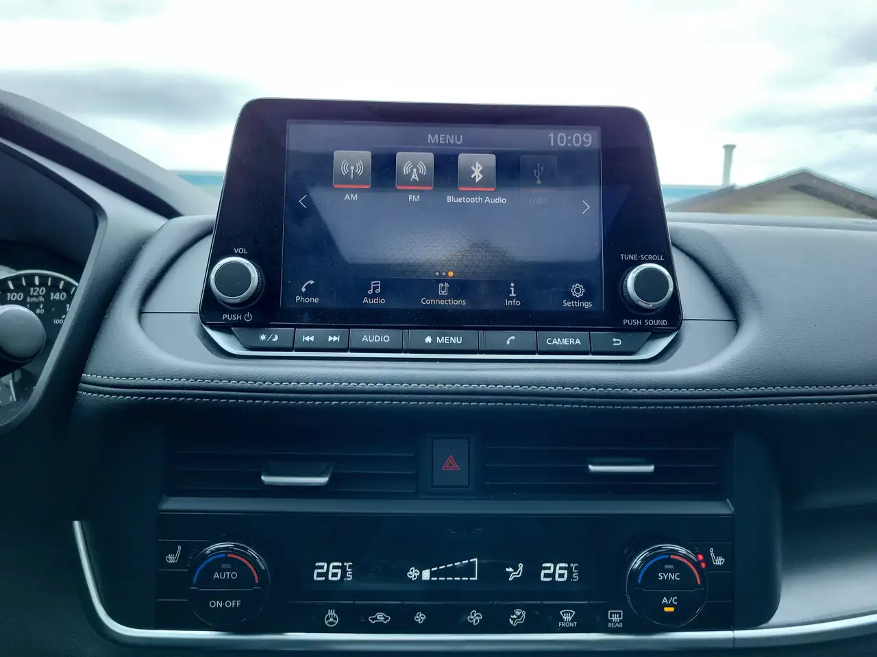 Nissan Rogue photo Nissan Rogue