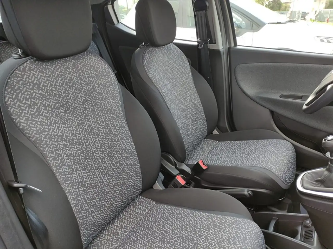 Lancia Ypsilon 2022 — фото 7
