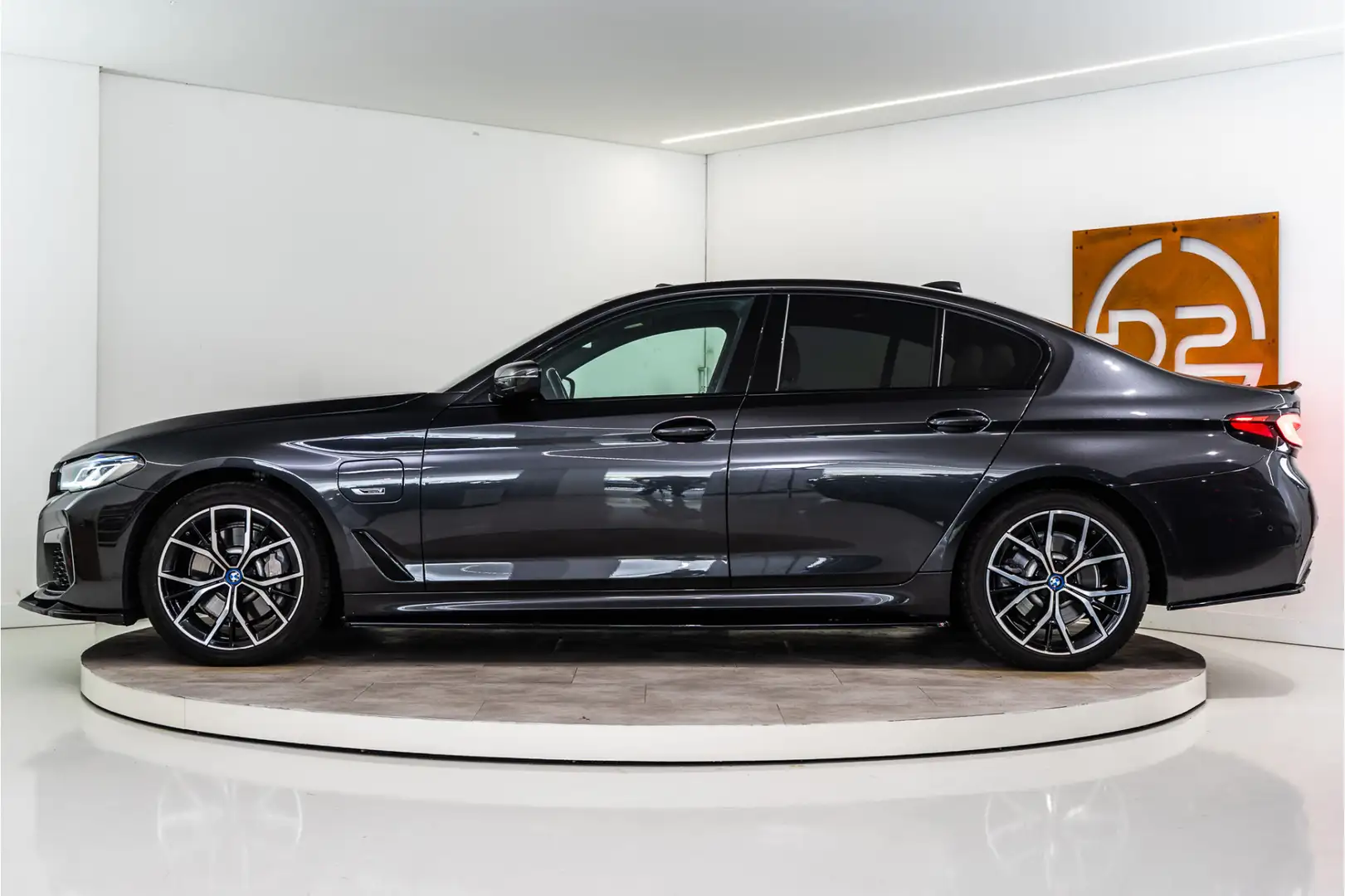 BMW 530 5-serie 530e High Executive M-Sport 300PK | Laser Gris - 2