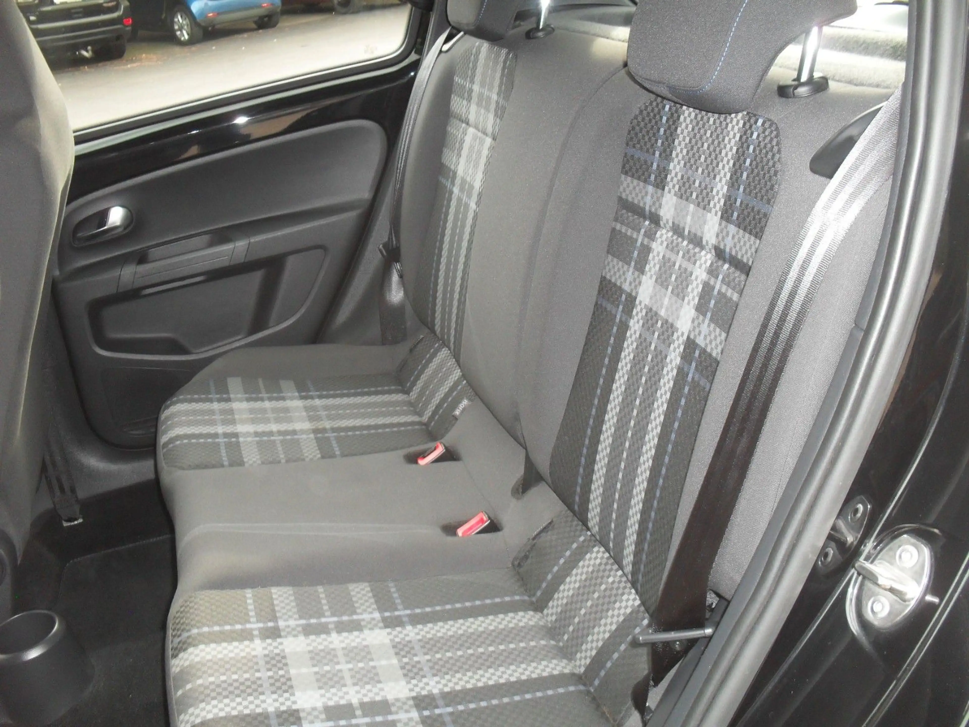 Volkswagen up! club up! — photo 13
