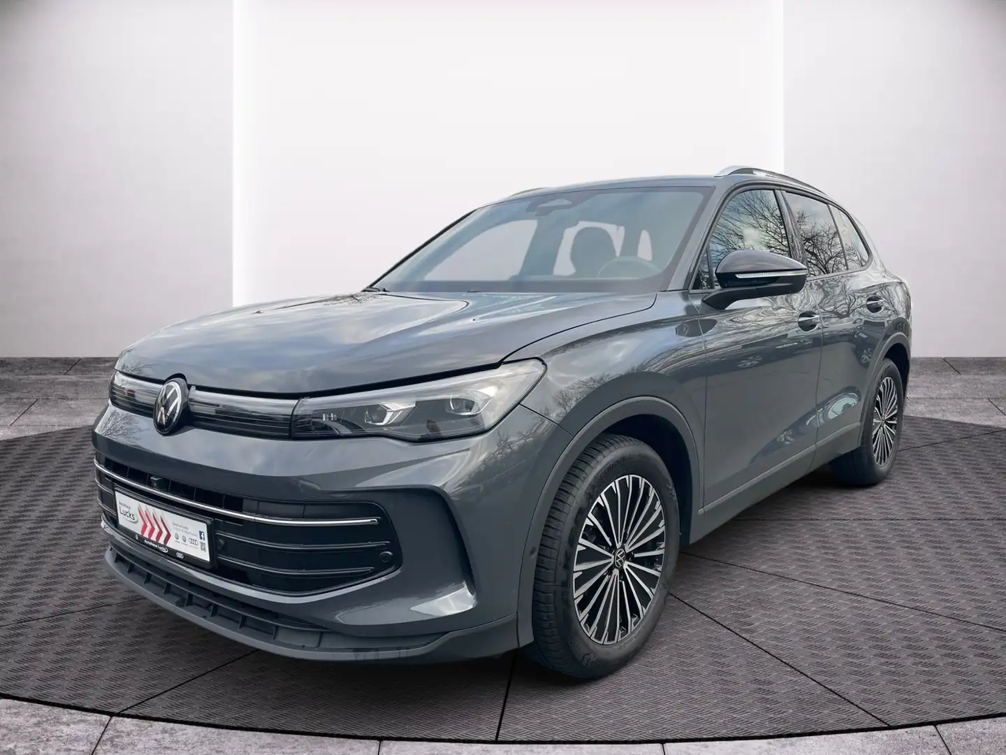 Volkswagen Tiguan 1.5 eTSI Goal LED NAVI AHK MATRIX-LED Grau - 2