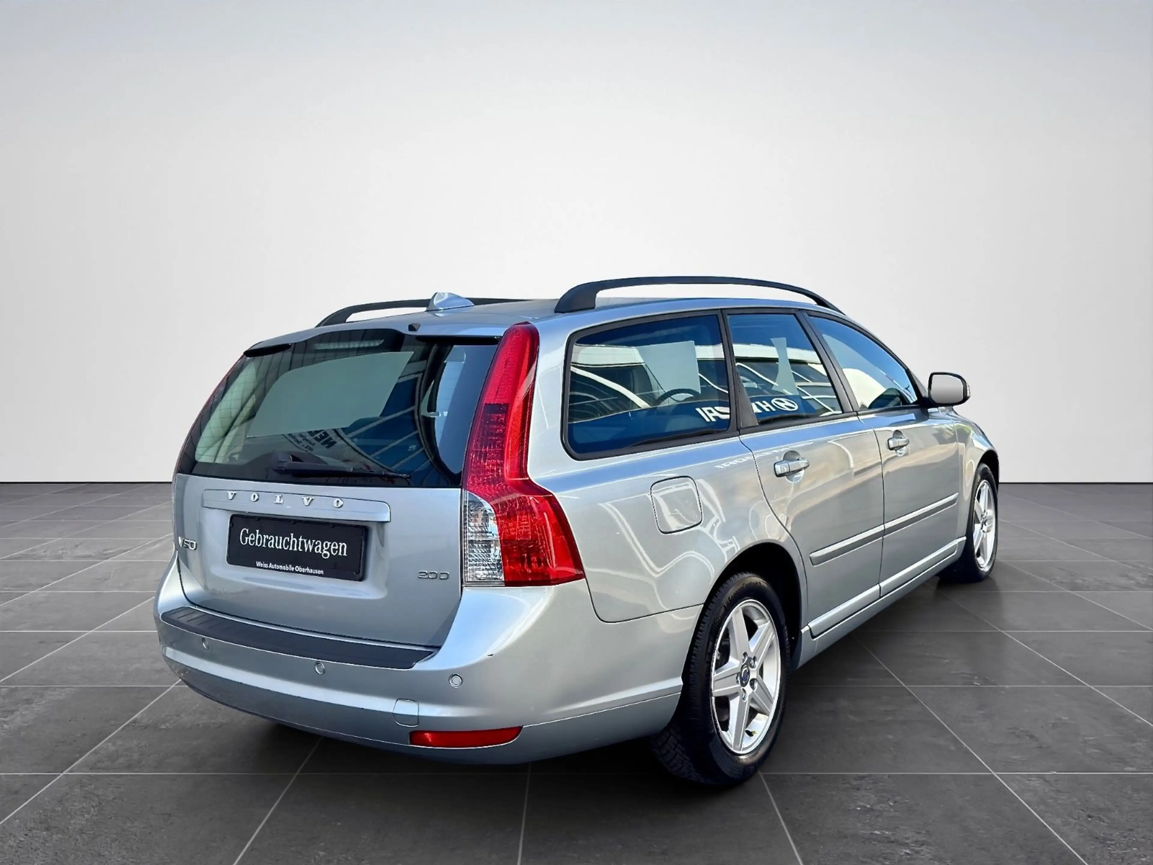 Volvo V50 2.0D*6 GANG*LEDER*XENON*PDC*SHZ*2 HAND* — photo 6