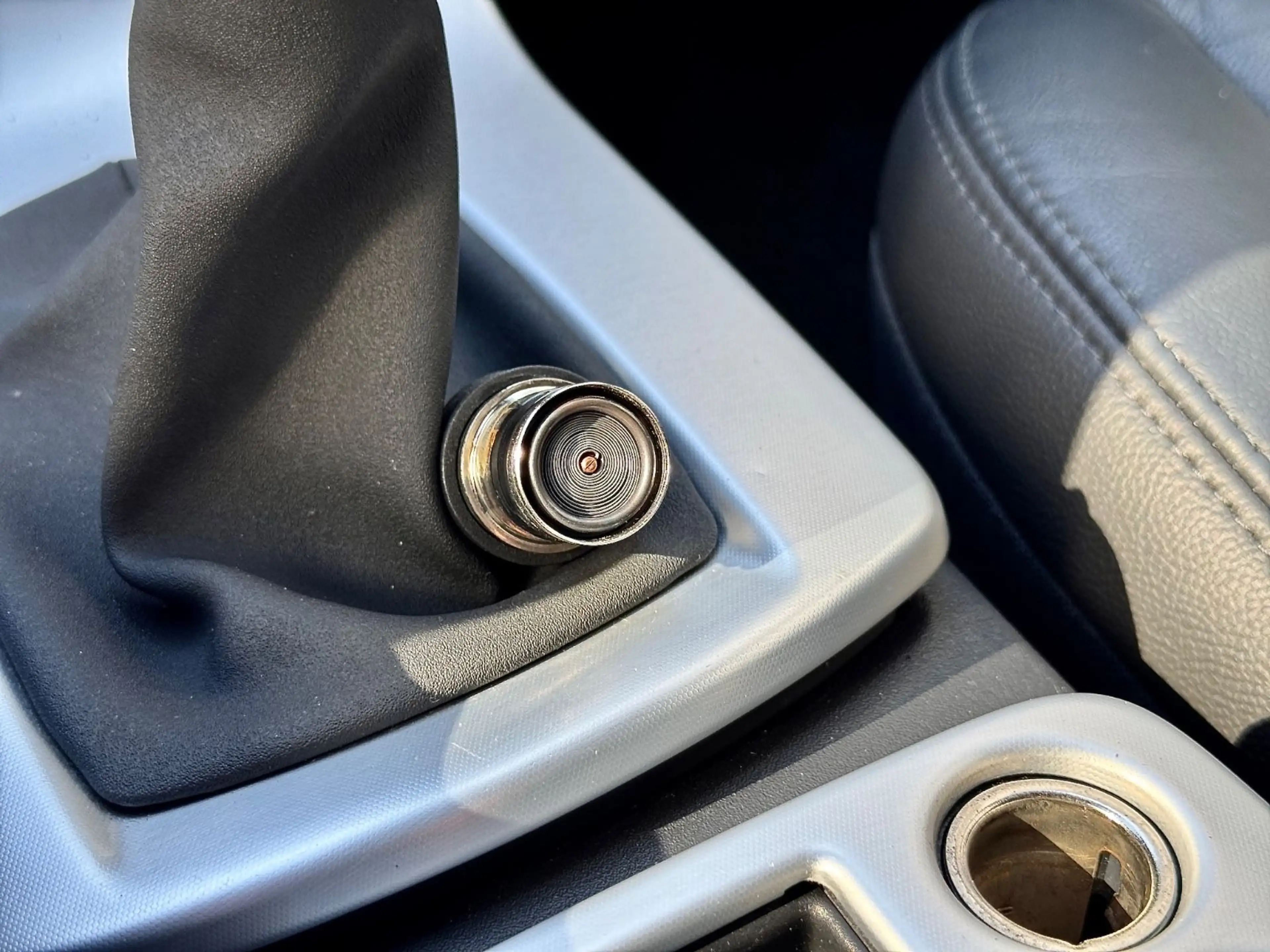 Volvo V50 2.0D*6 GANG*LEDER*XENON*PDC*SHZ*2 HAND* — photo 12