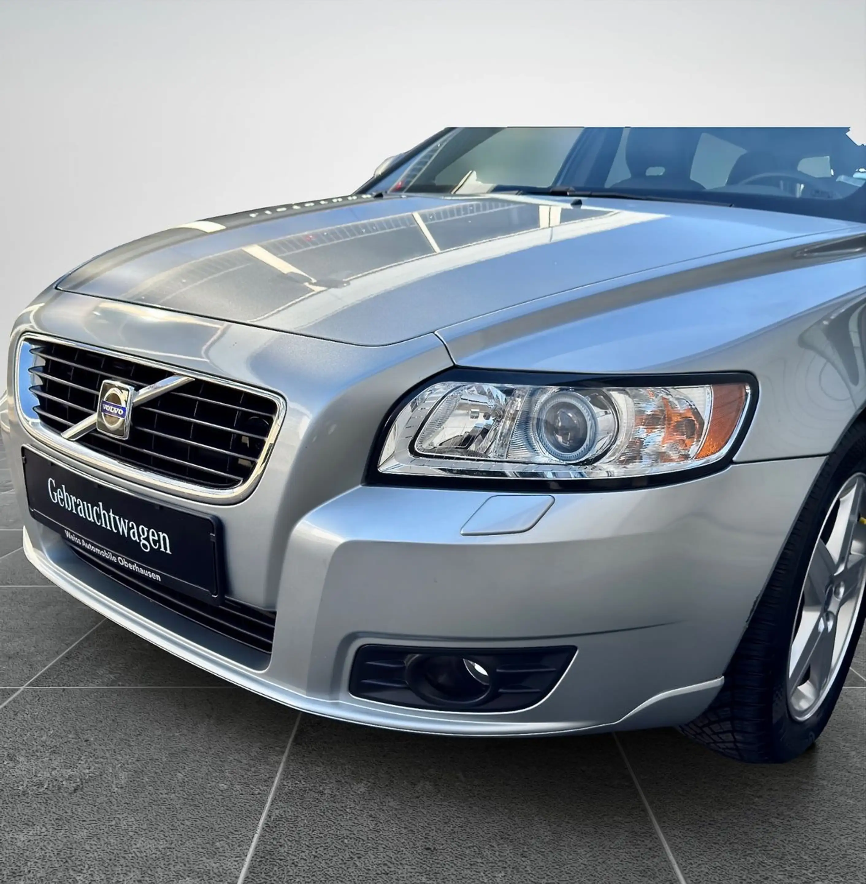 Volvo V50 2.0D*6 GANG*LEDER*XENON*PDC*SHZ*2 HAND* — photo 8