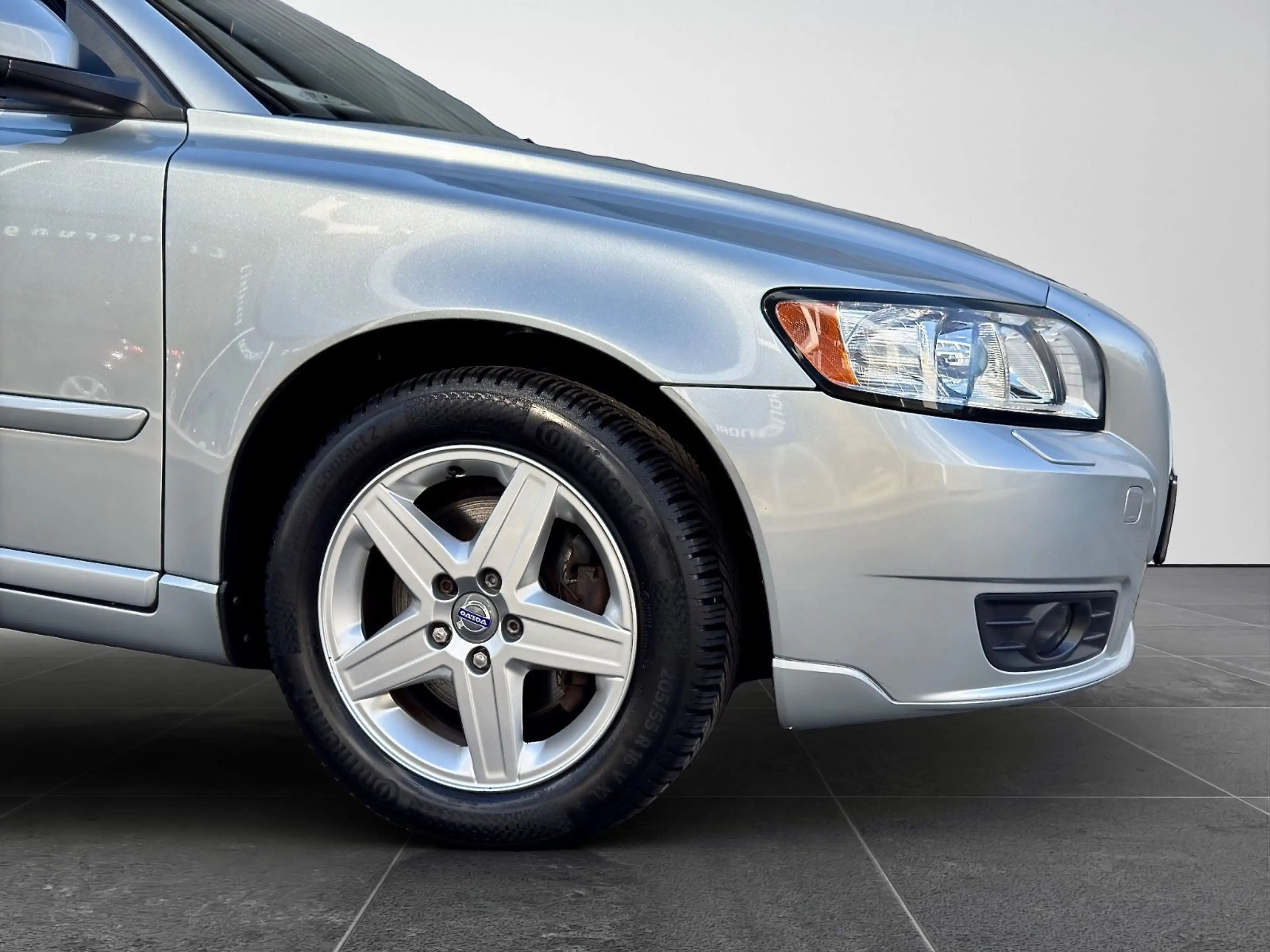 Volvo V50 2.0D*6 GANG*LEDER*XENON*PDC*SHZ*2 HAND* — photo 7