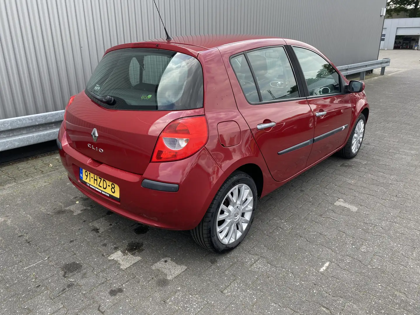 Renault Clio 1.2 TCE Collection 5-Drs, A/C, CC, Carkit, LM, – I Rood - 2
