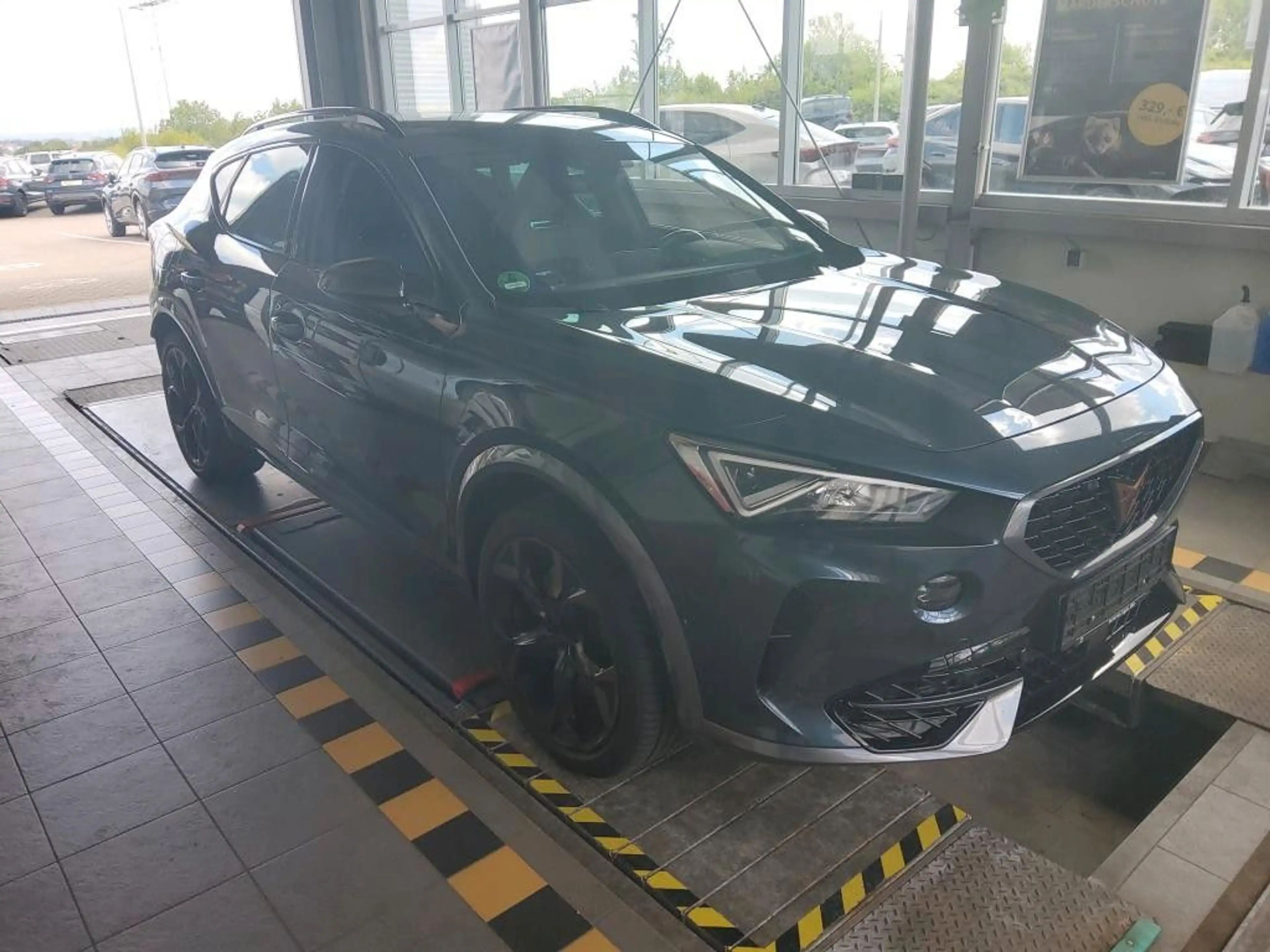 CUPRA Formentor VZ 1.4e/TSI Navi SHZ ACC LED PDC Alu — photo 2