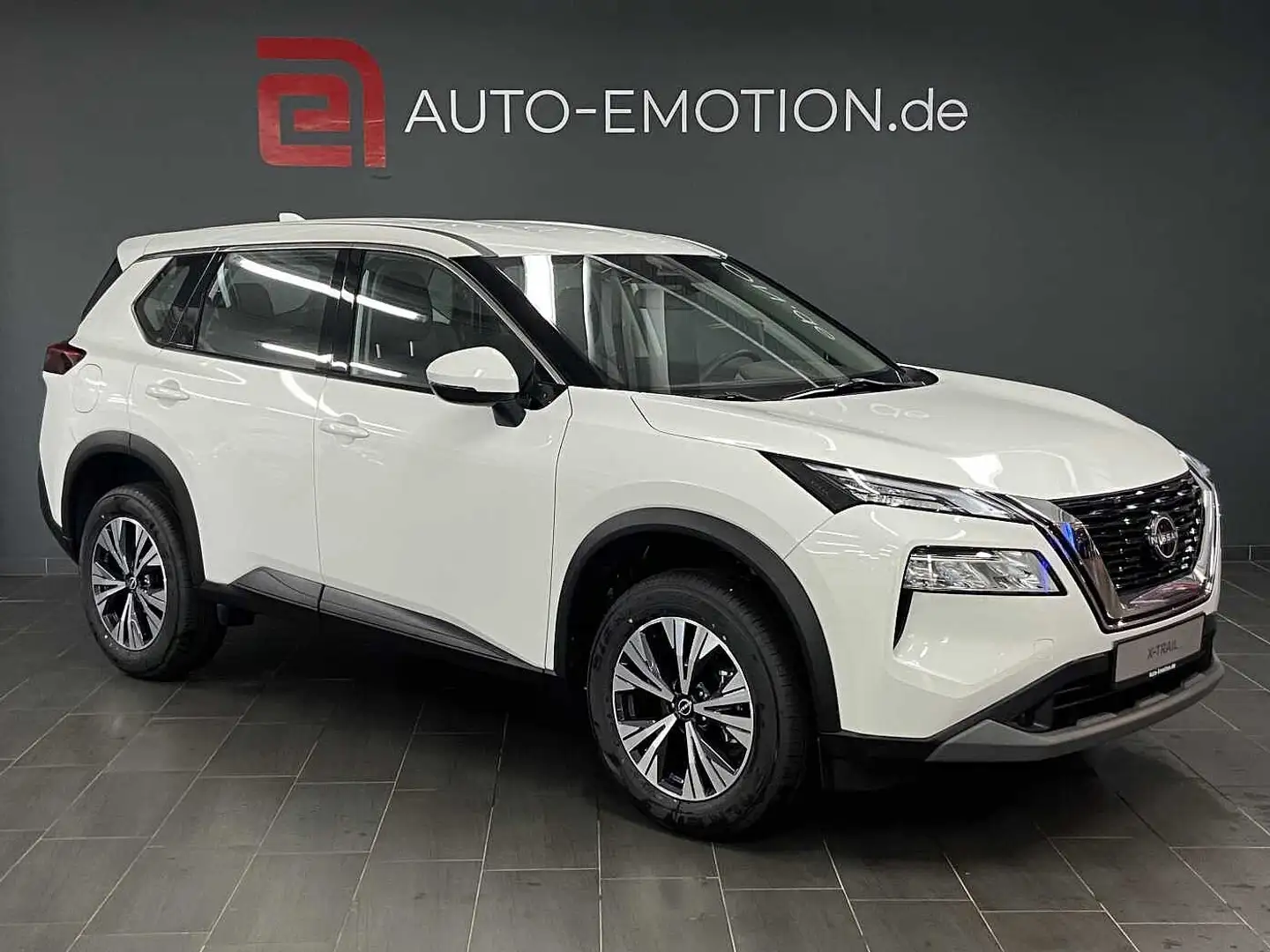Nissan X-Trail VISIA 1.5 VC-T MHEV Weiß - 2